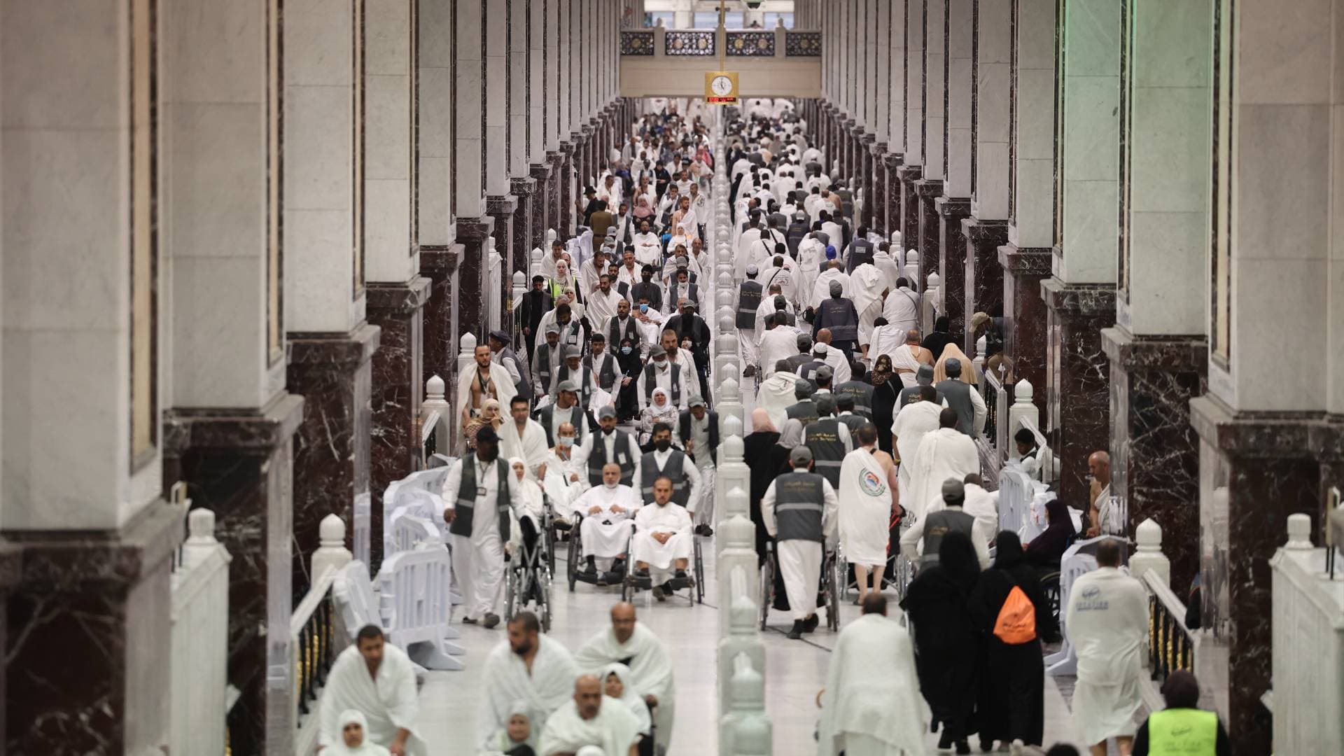 حملة توعوية لحماية الحجاج العائدين إلى الأردن من الأمراض المعدية