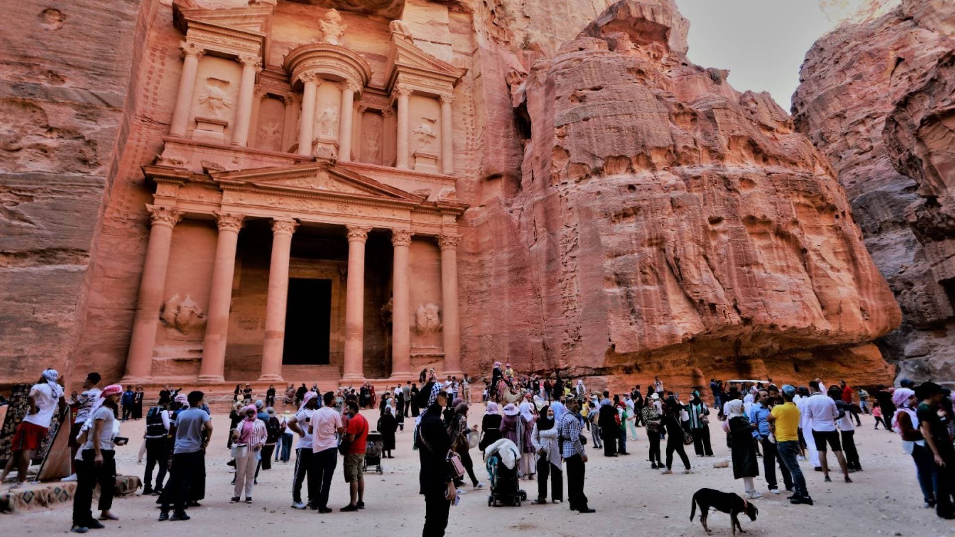 أزمة سياحية تضرب البترا.. حلول مؤقتة ومقترحات لدعم القطاع في ظل تراجع الحركة السياحية