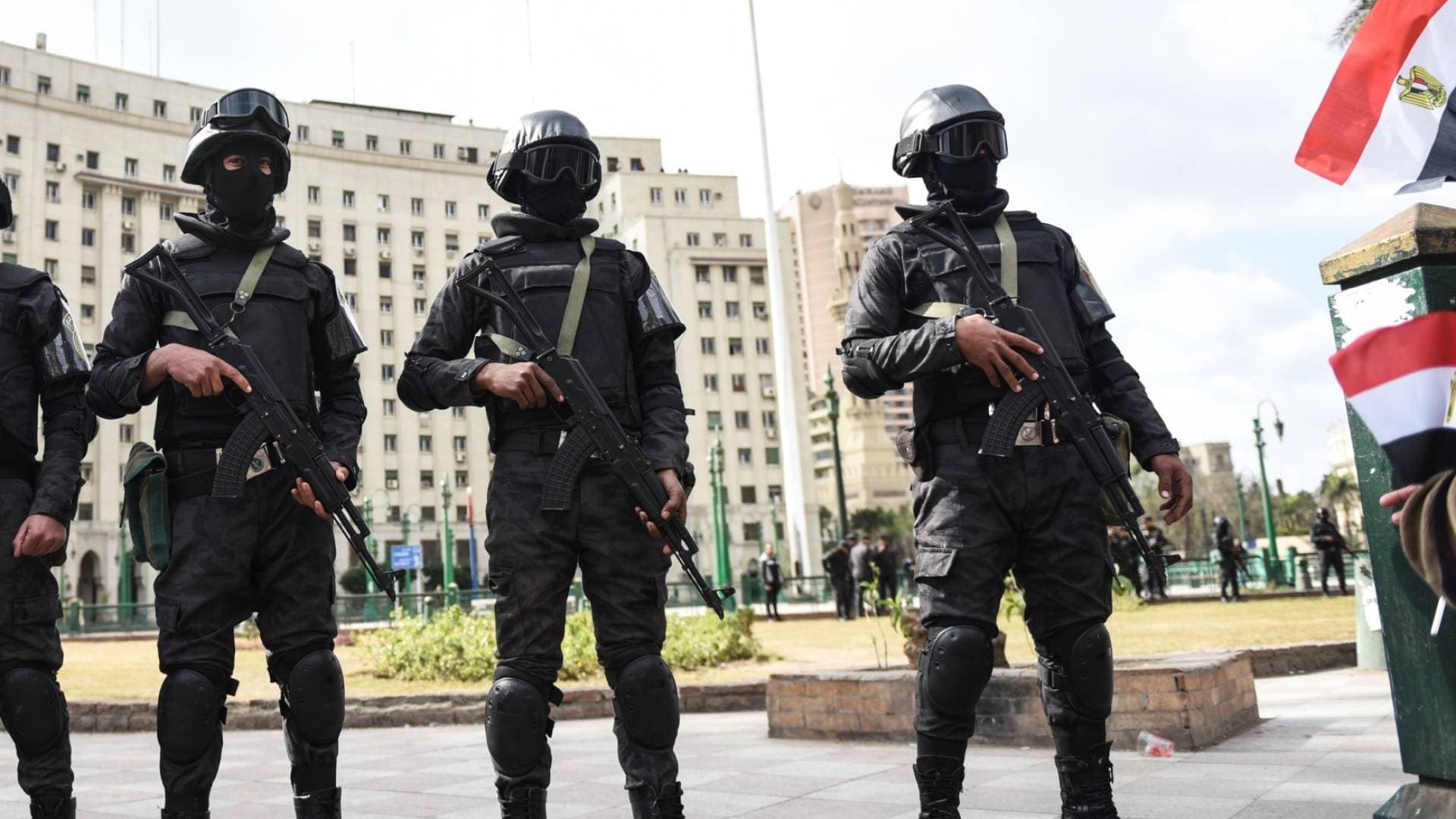 حملة أمنية موسعة في مصر.. الداخلية تستهدف مشاهير "السوشيال ميديا" بتهم غسيل الأموال وانتهاك قيم الأسرة