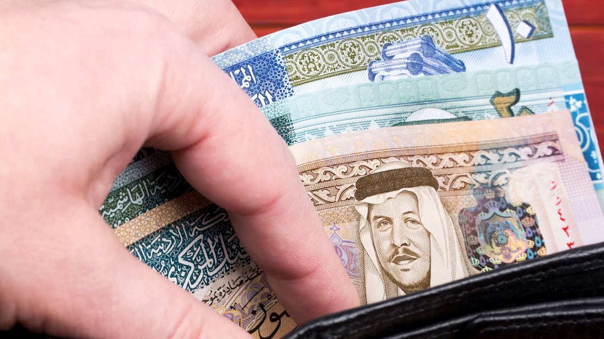 هيئة الأوراق المالية تحذر الأردنيين من "شركات تداول وهمية" تستغل المواقع الإخبارية للإيقاع بالمستثمرين