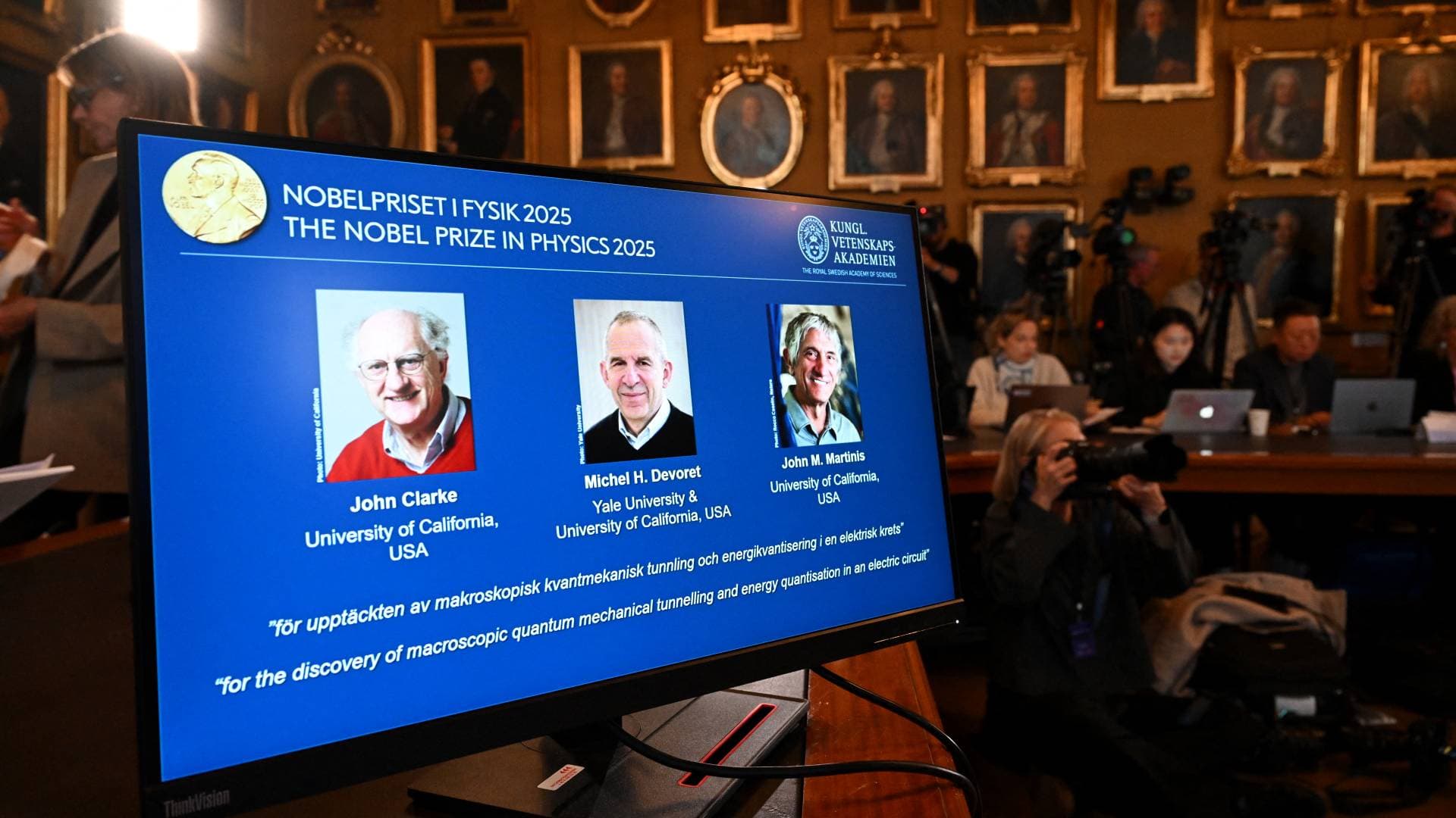 علماء في "الفيزياء الكمومية للدوائر الكهربائية" يحصدون جائزة نوبل لعام 2025