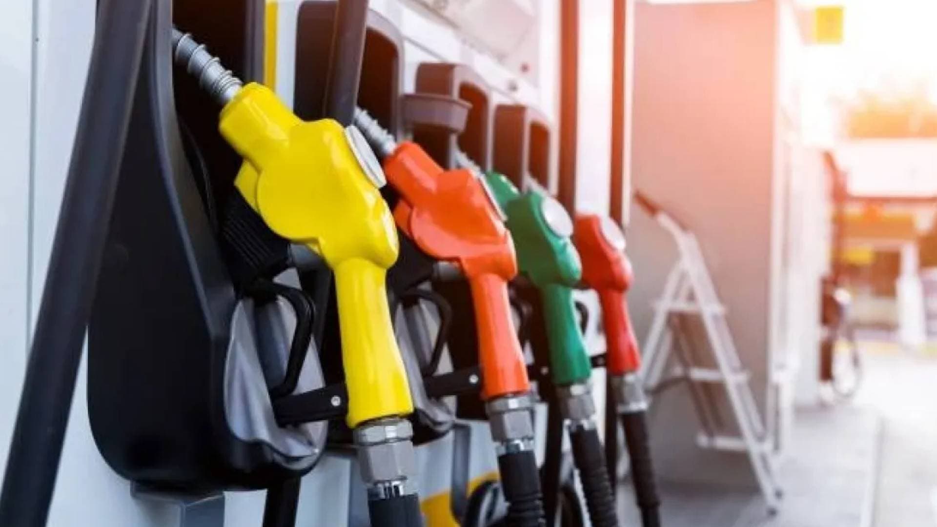 الطاقة والمعادن.. تقرر خفض البنزين بنوعيه وتثبيت الديزل والغاز لشهر تشرين الثاني