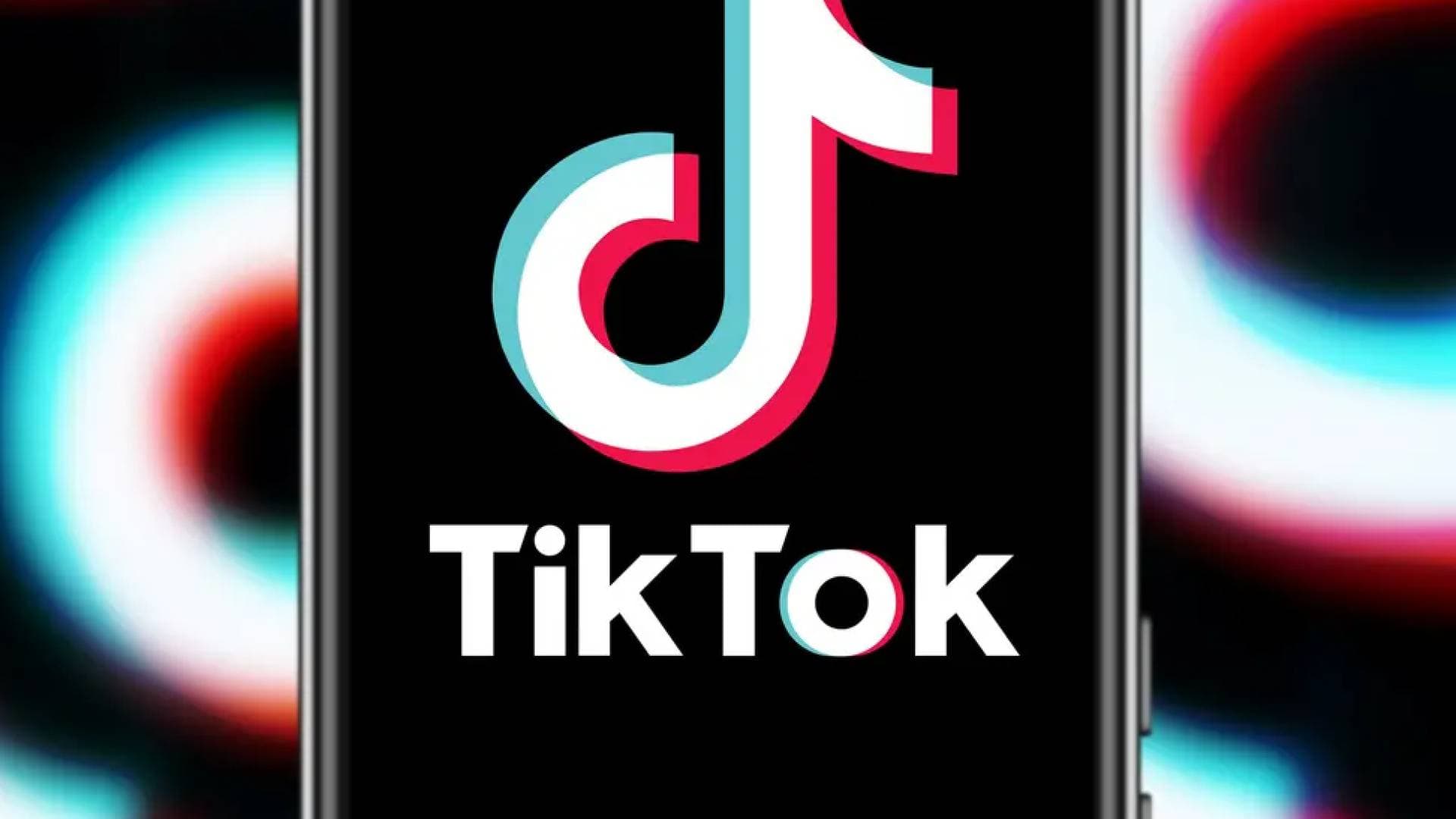 بهدف زيادة الأرباح.. ضبط "صانعة محتوى" بعد نشر فيديوهات خادشة للحياء بالإسكندرية