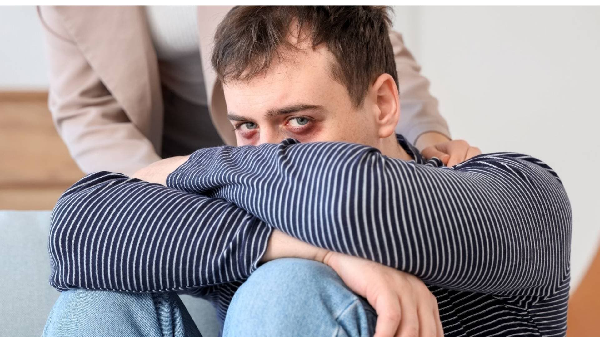 28 عاما من العنف والإدمان: أم يوسف تكشف لـ"بين قوسين" معاناتها مع زوج مدمن