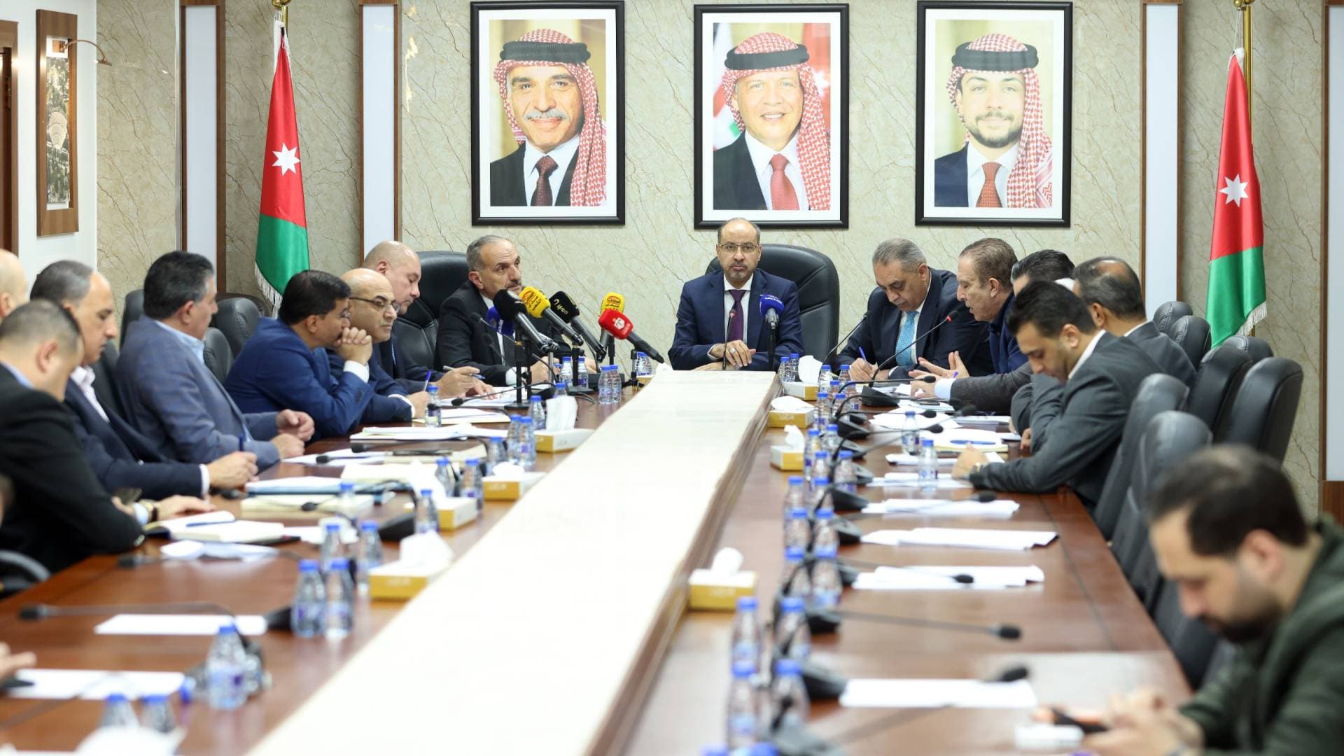 "المالية النيابية" تناقش موازنة وزارة الشؤون السياسية والبرلمانية لعام 2026