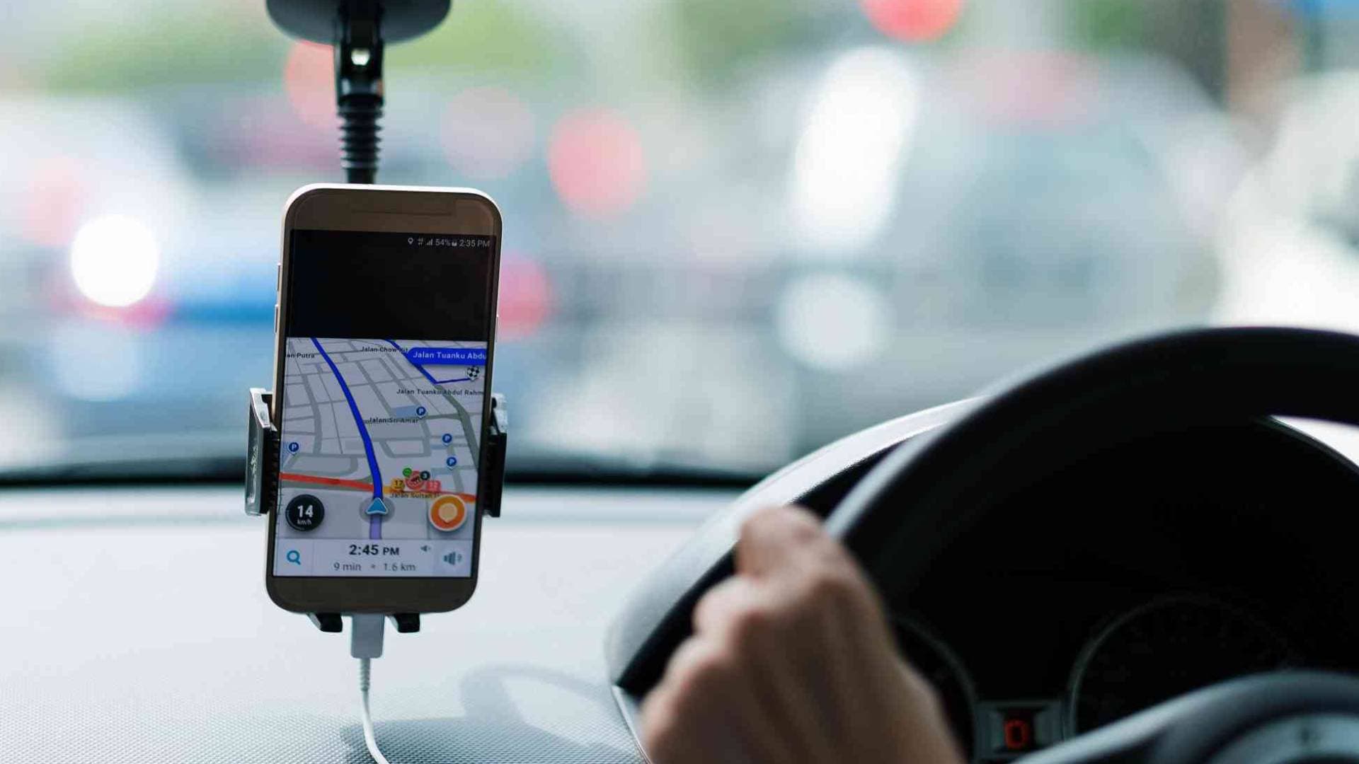 نبض البلد يتناول أزمة التطبيقات غير المرخصة.. وخبراء يصفونها بـ "اقتصاد ظل خطير".. فيديو