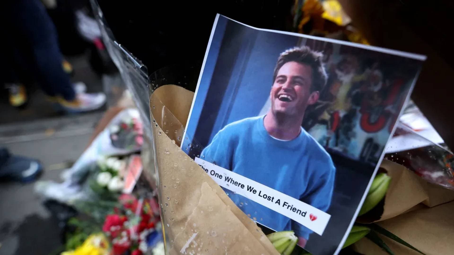 "جشع الأطباء".. القضاء الأمريكي يعاقب مستغل إدمان "نجم فريندز" بالإقامة الجبرية