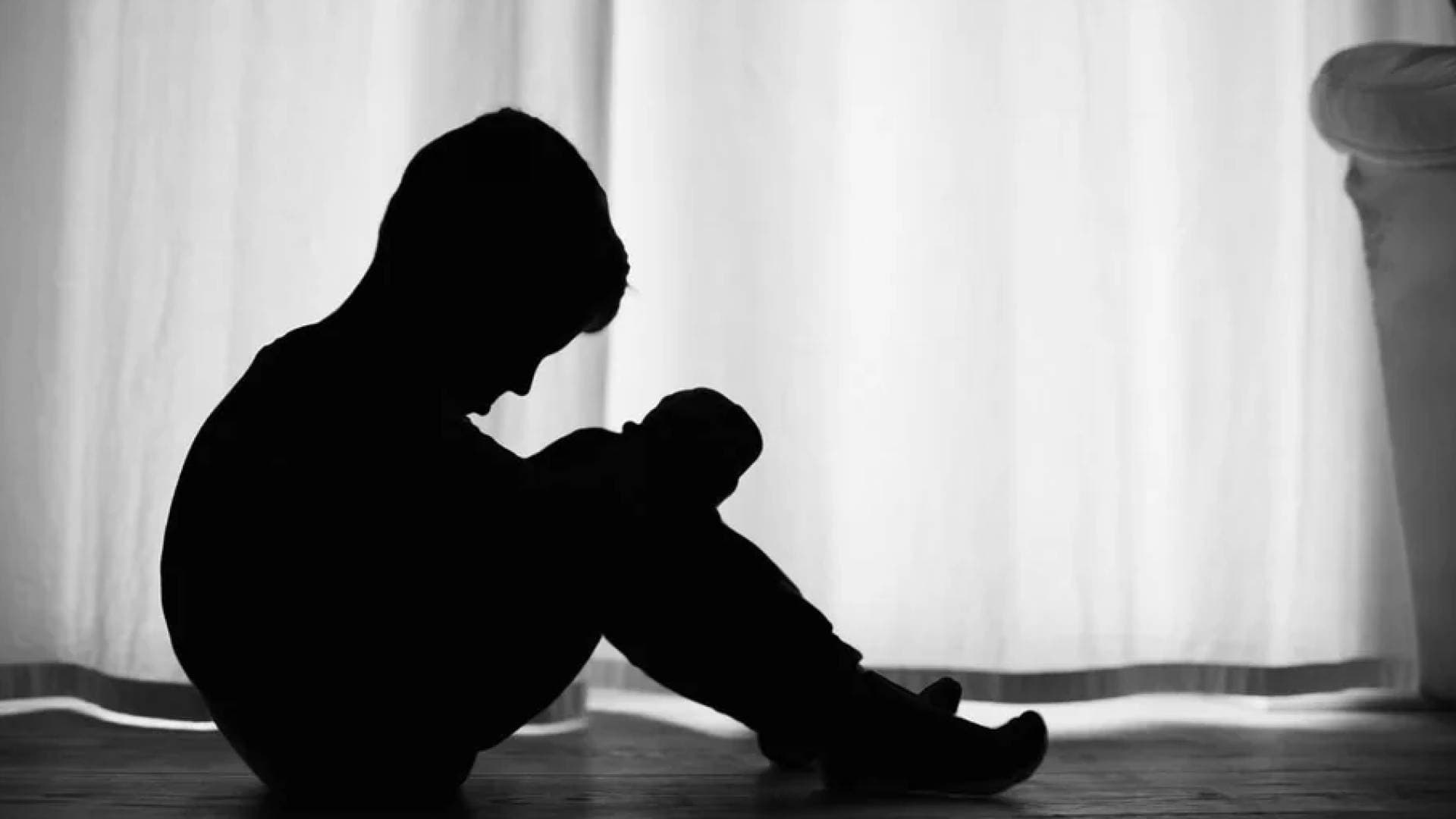 ليبيا تستيقظ على جريمة صادمة: أب يحبس ابنه 10 أعوام