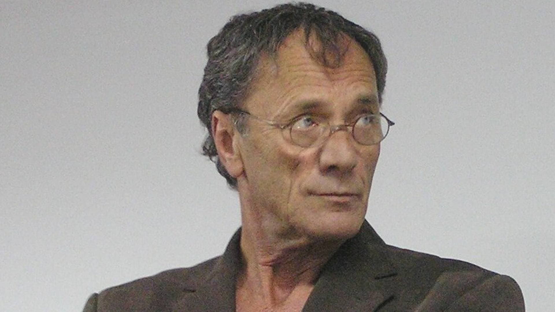 وفاة الفنان والمخرج الفلسطيني محمد بكري عن عمر ناهز 72 عاما