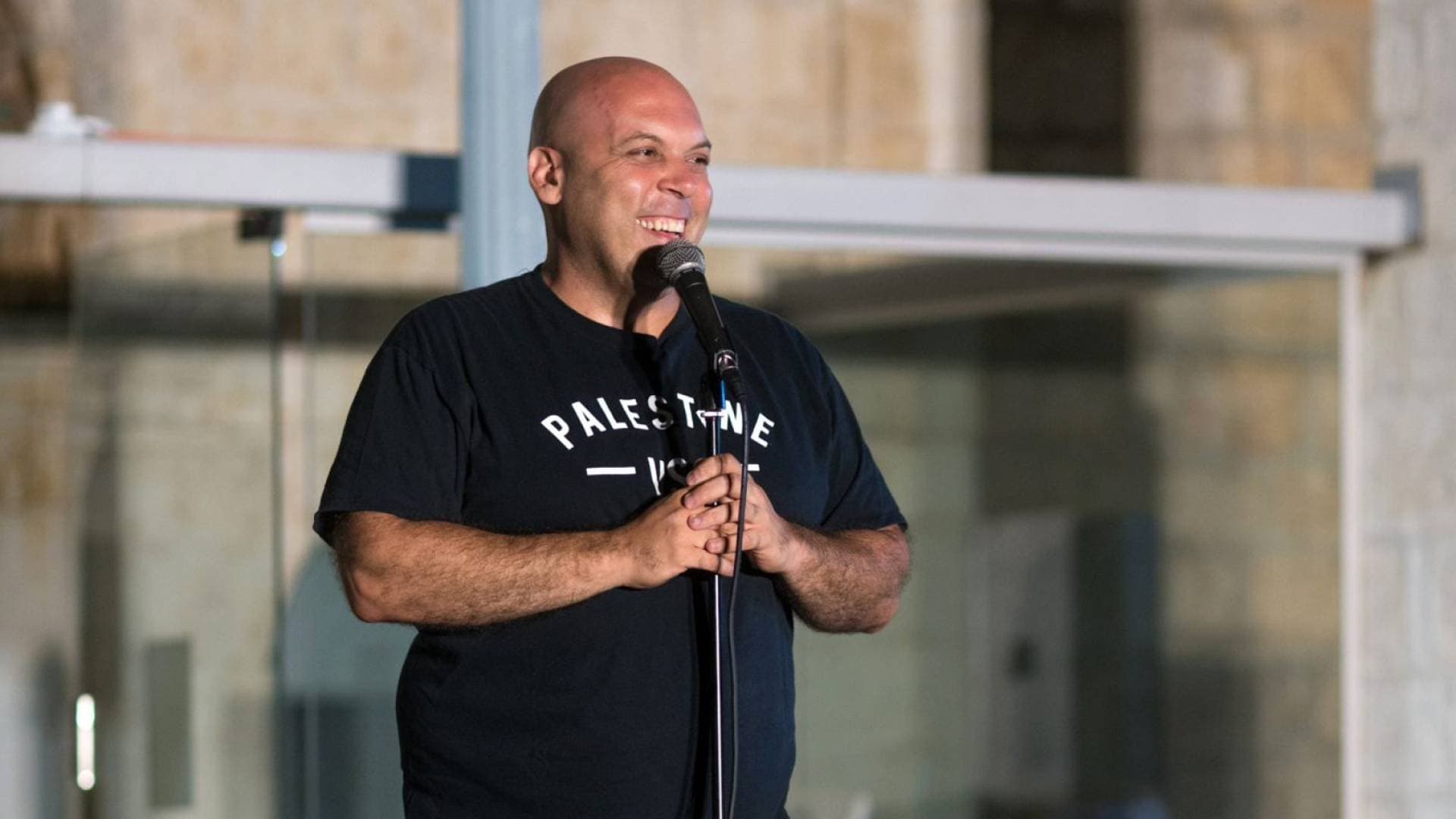 الاحتلال يعتقل الفنان الفلسطيني الأمريكي عامر زهر بعد عرض كوميدي في الناصرة