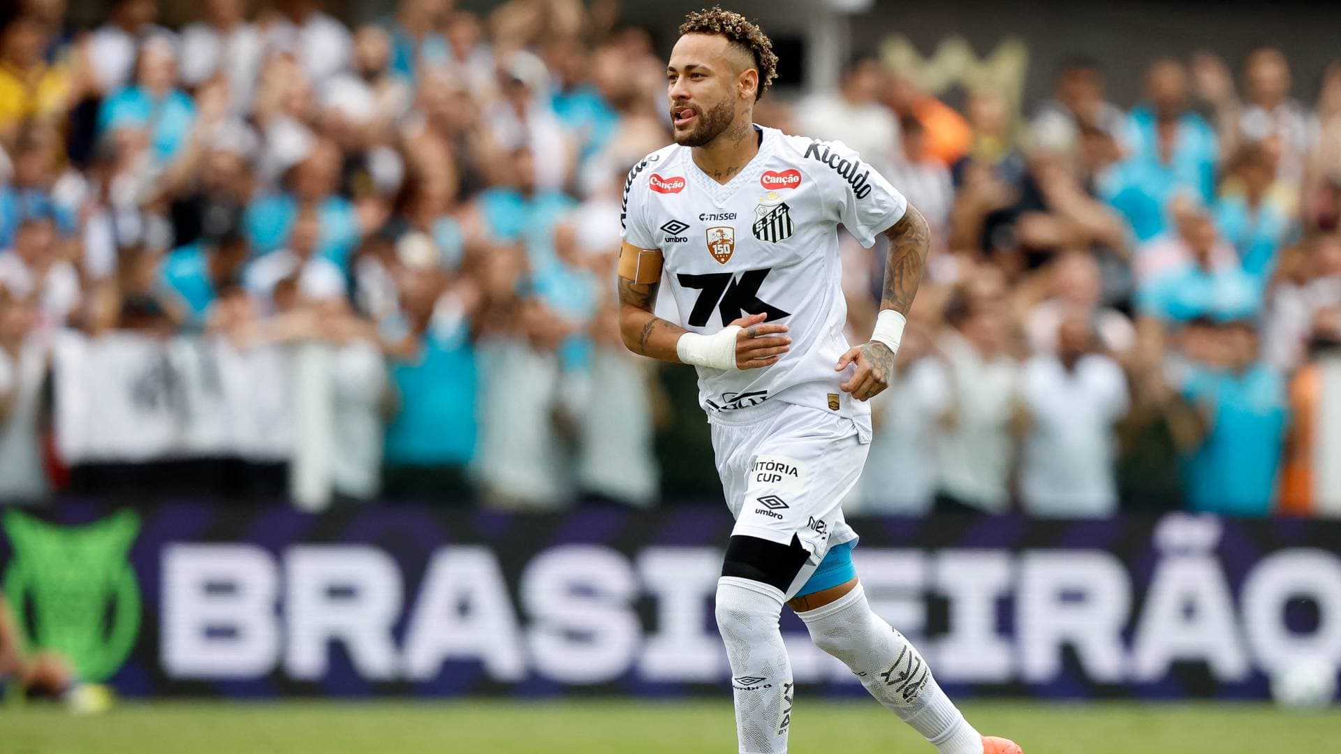 سانتوس يزف بشرى تجديد عقد "نيمار" كهدية لرأس السنة 2026