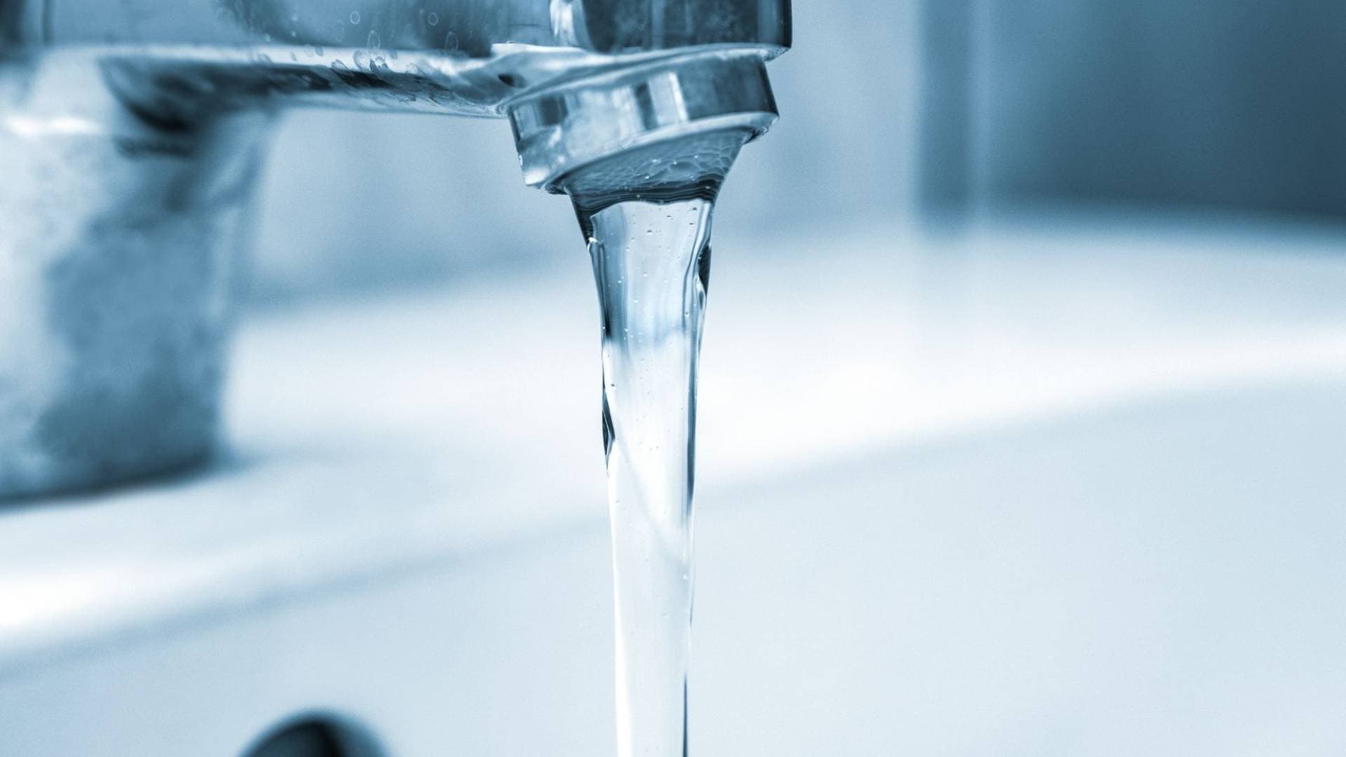 "مياهنا" تتعامل مع تغير في نوعية المياه بمنطقة الشميساني في عمان