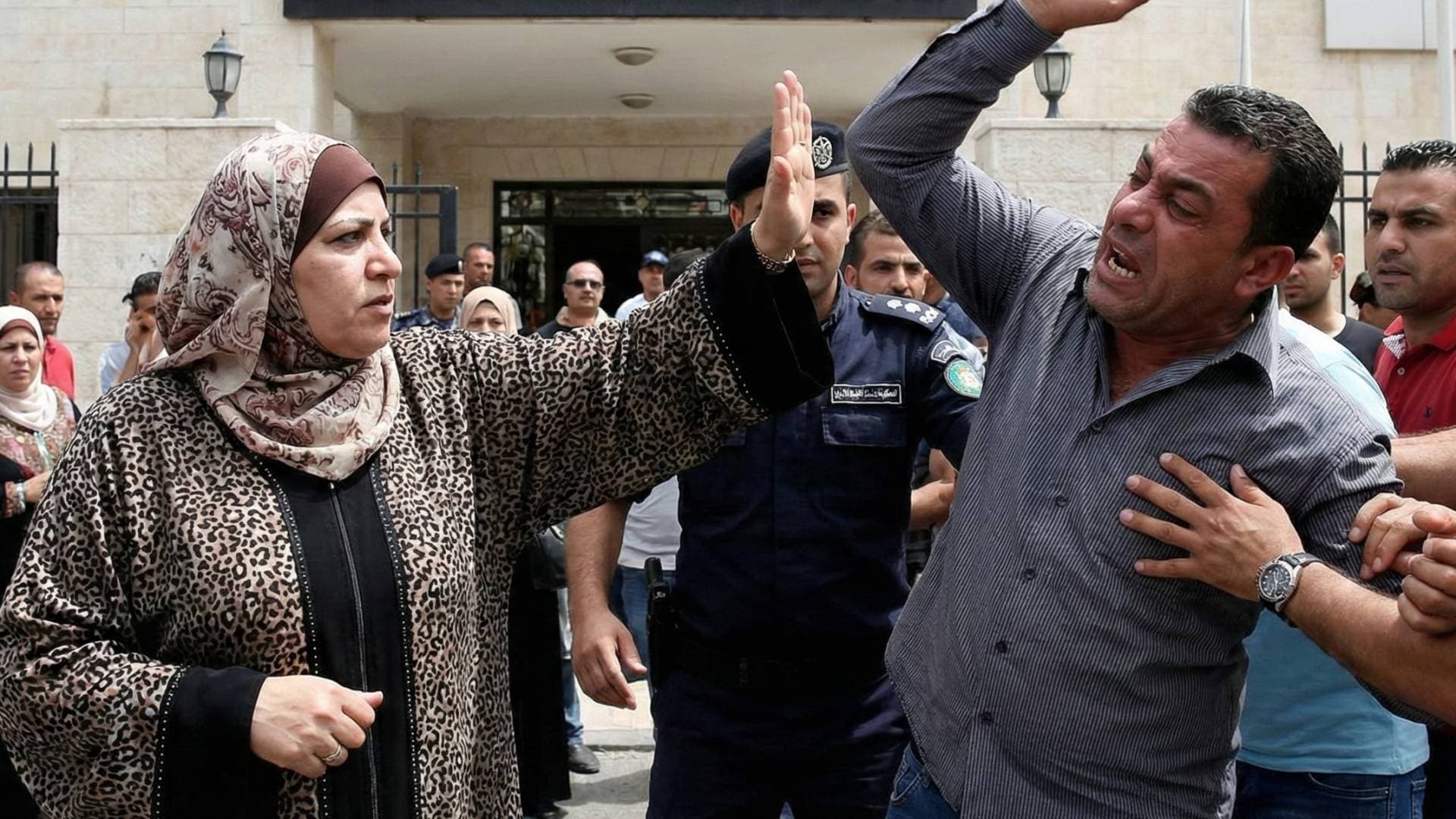 جنايات عمان تقتص لسيدة شوه طليقها وجهها داخل "حرم المحكمة" بعقوبة مشددة