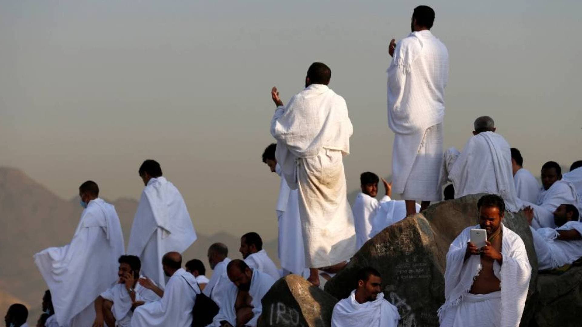 "بتوجيهات حكومية".. مضاعفة بعثة حج المعلمين ضمن حزمة دعم "تاريخية"