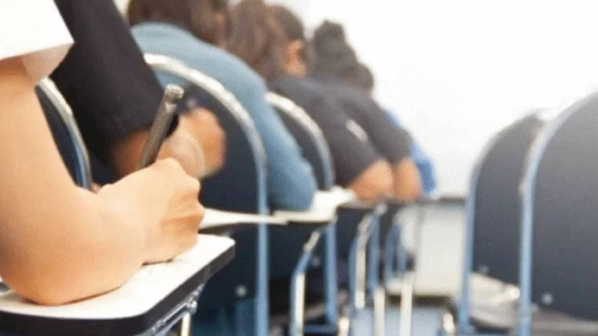 مهم من "تطوير المناهج" بشأن بنك الأسئلة" لطلبة الصف الحادي عشر