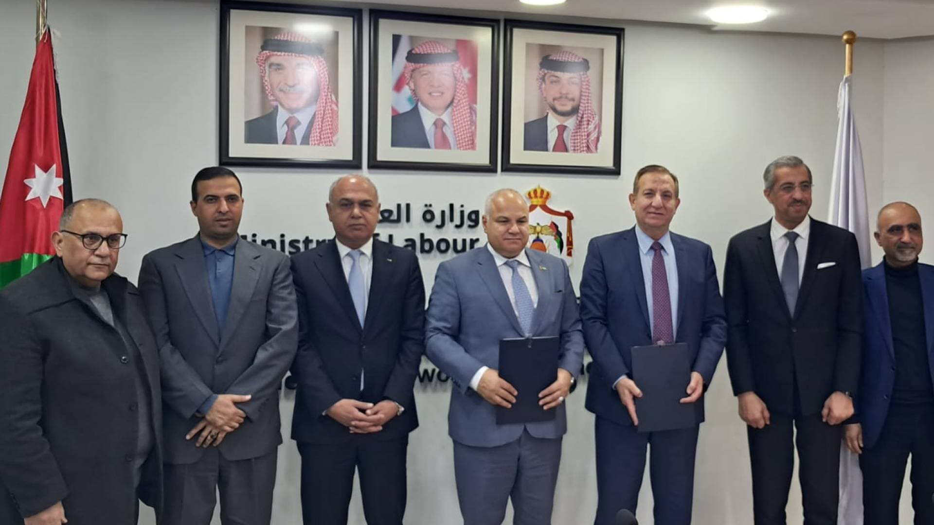 "العمل" و"الزراعة": مذكرة تفاهم لتشغيل الأردنيين في "الصناعات الزراعية" بالكرك