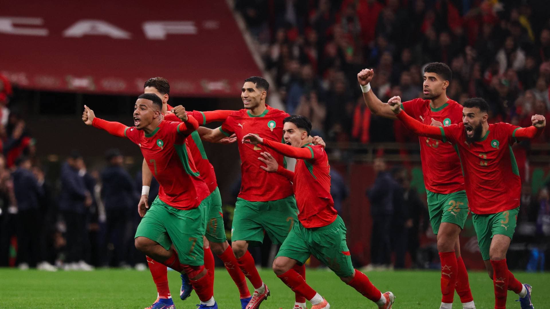 الأسود إلى "النهائي الحلم".. المغرب يتجاوز نيجيريا بركلات المعاناة ليضرب موعدا مع السنغال