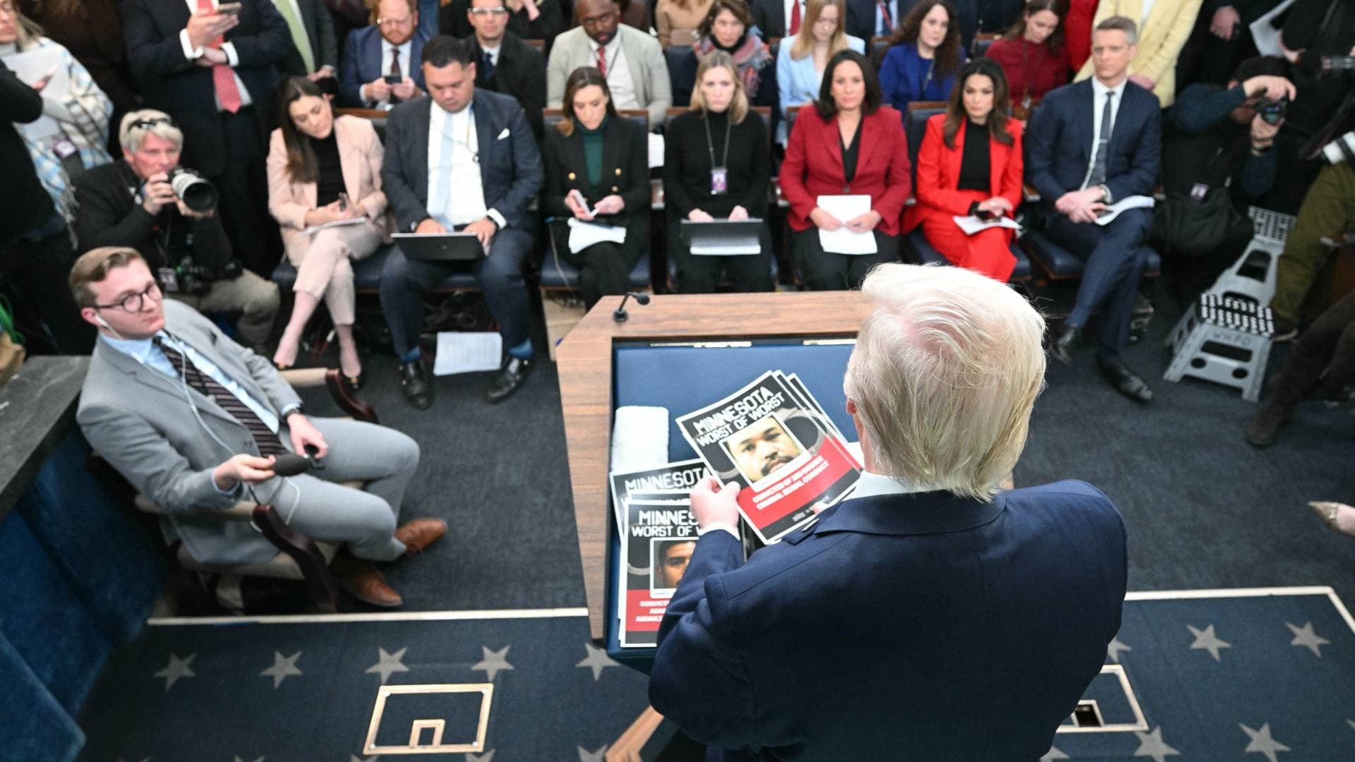 ترمب يحيي ذكرى عودته إلى البيت الأبيض بخطاب طغت عليه "السوداوية" وانتقاد الخصوم