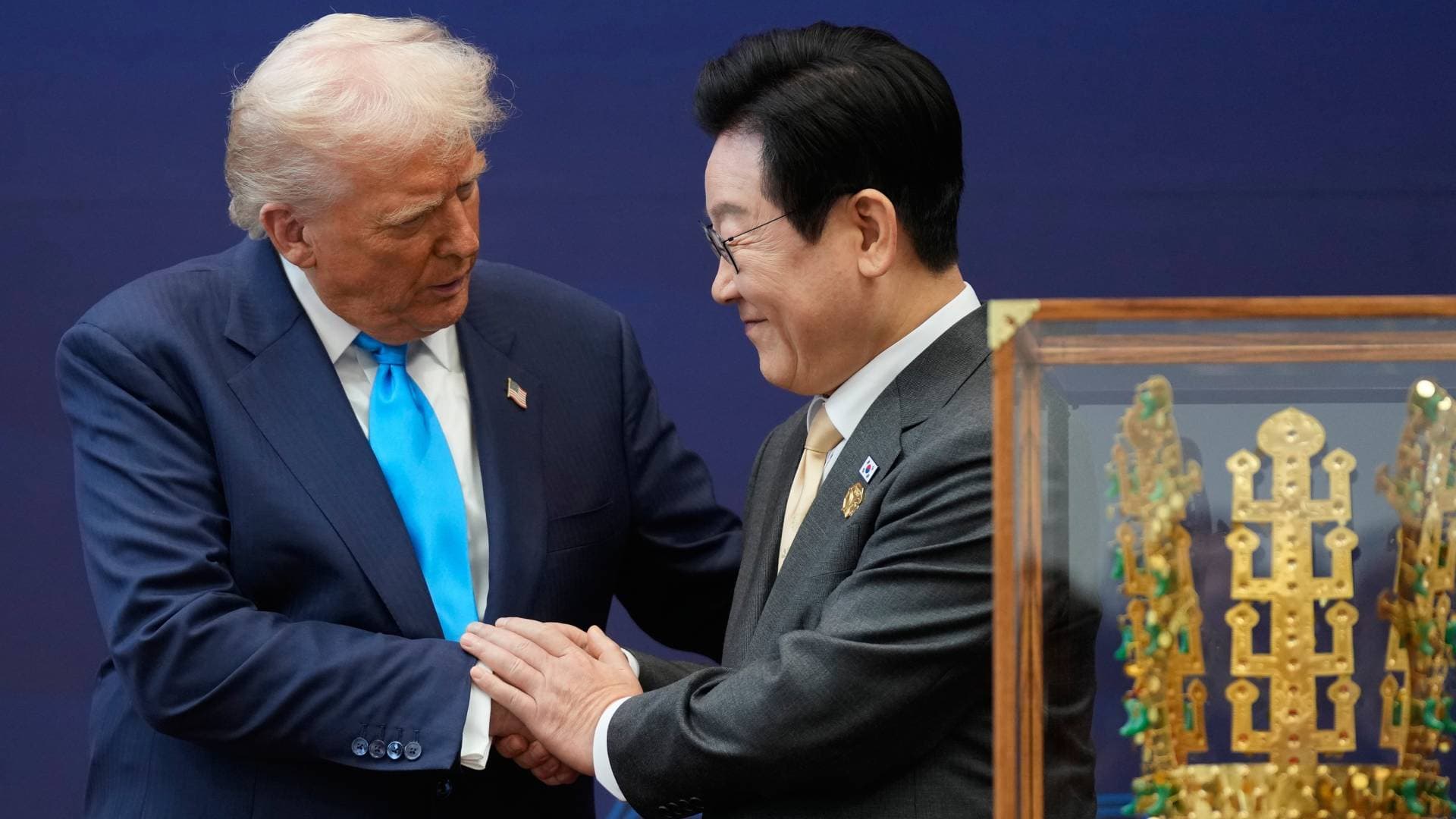 ترمب يعلن فرض رسوم بنسبة 25% على منتجات كورية جنوبية وسيول تطلب مباحثات عاجلة