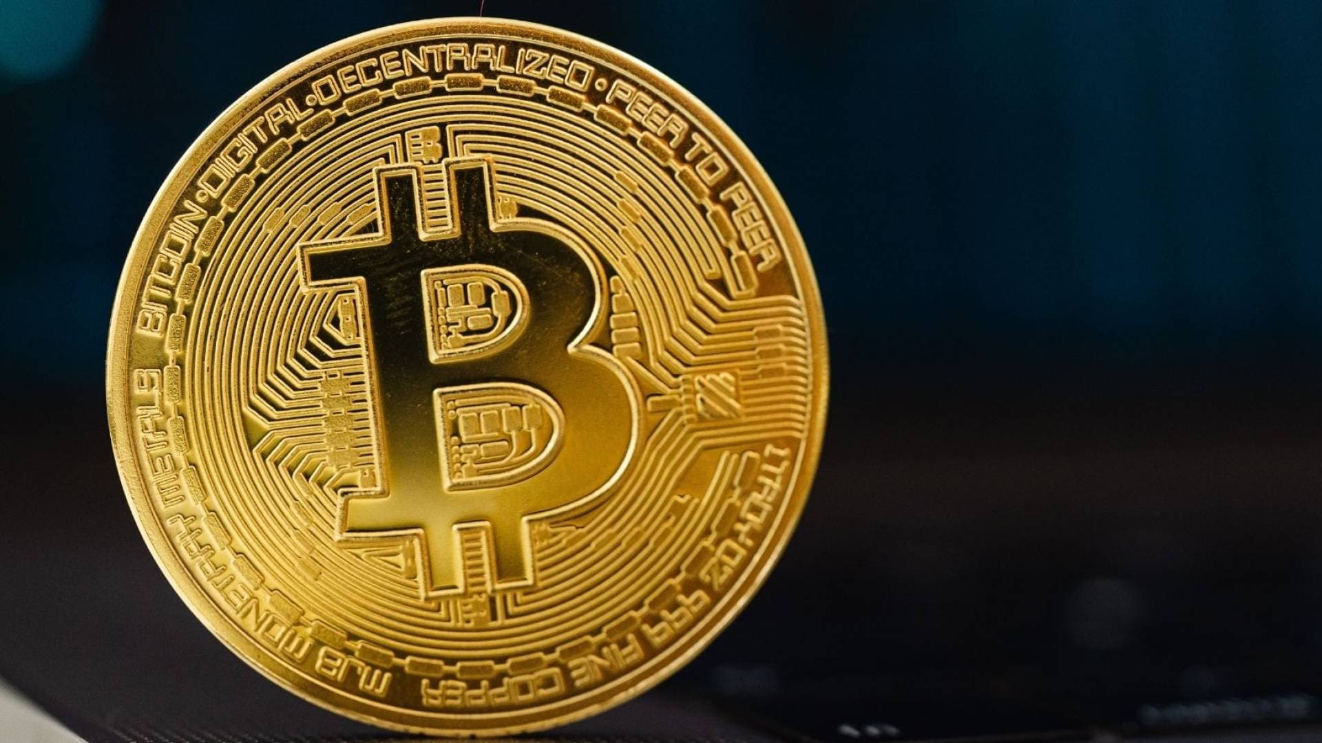 عملة البيتكوين تهوي دون 79 ألف دولار وسط مخاوف من سياسات "كيفن وارش" النقدية