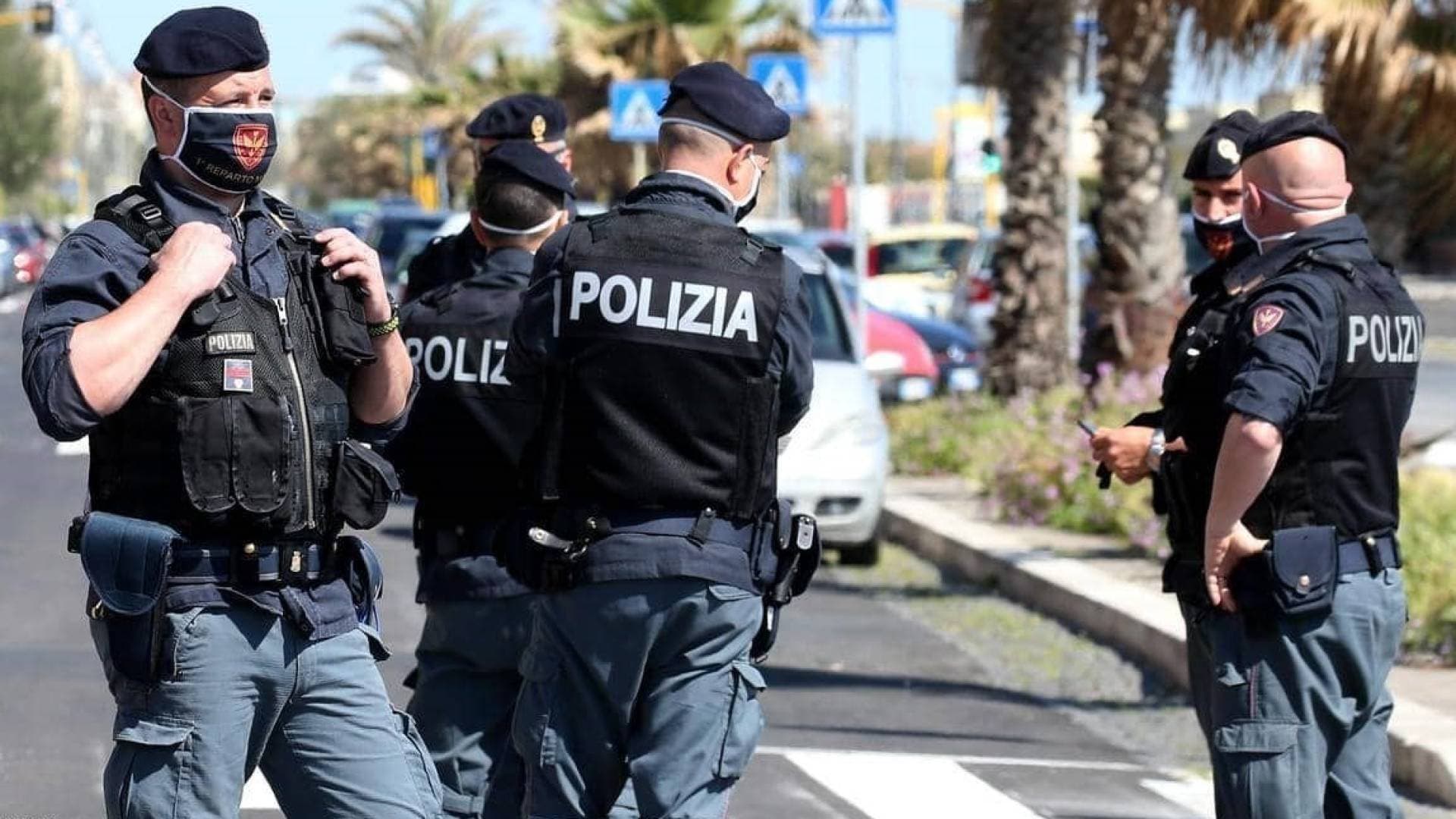 إصابة 11 شرطيا إيطاليا في اشتباكات عنيفة مع محتجين بمدينة تورينو