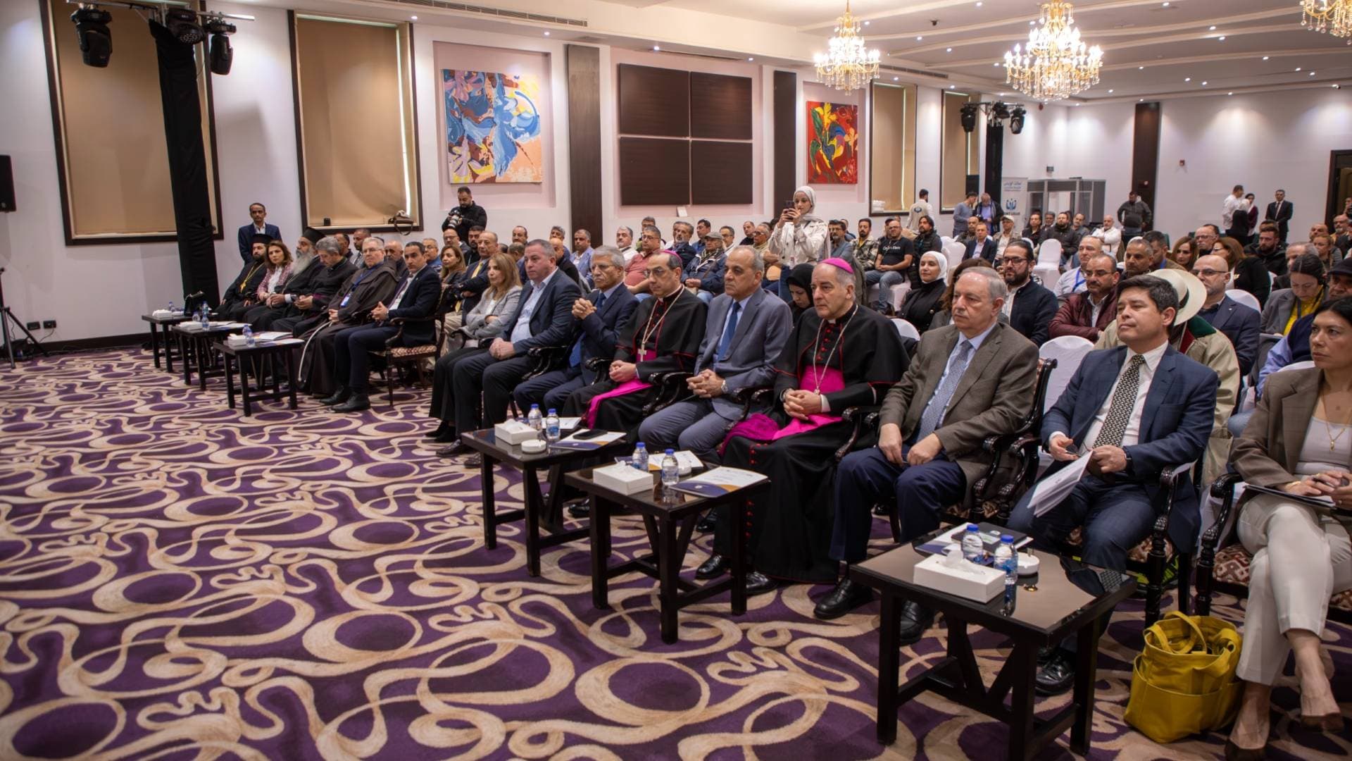 حجازين يفتتح ورشة لتأهيل الأدلاء السياحيين في مجال الحج المسيحي