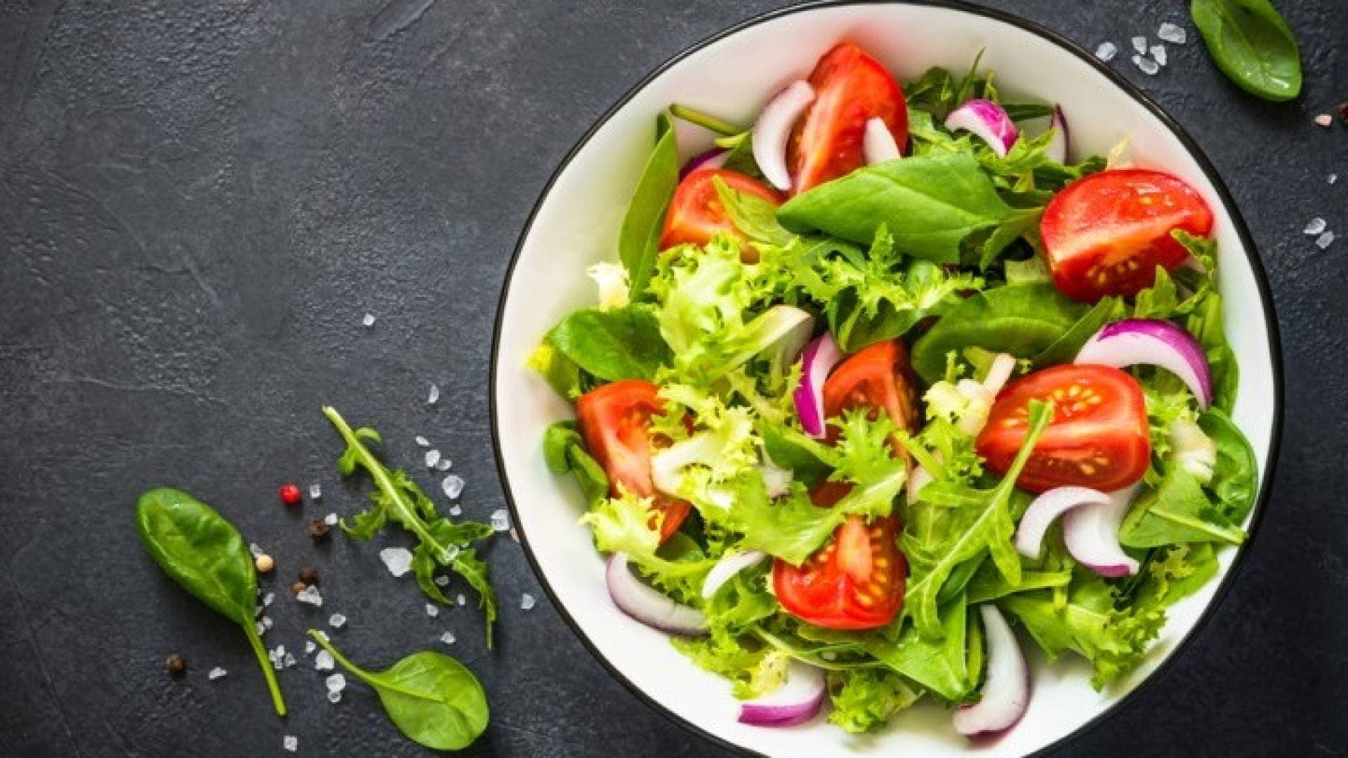 كم يكلف تحضير "صحن السلطة" في الأردن وماذا عن بقية الخضار والفواكه؟