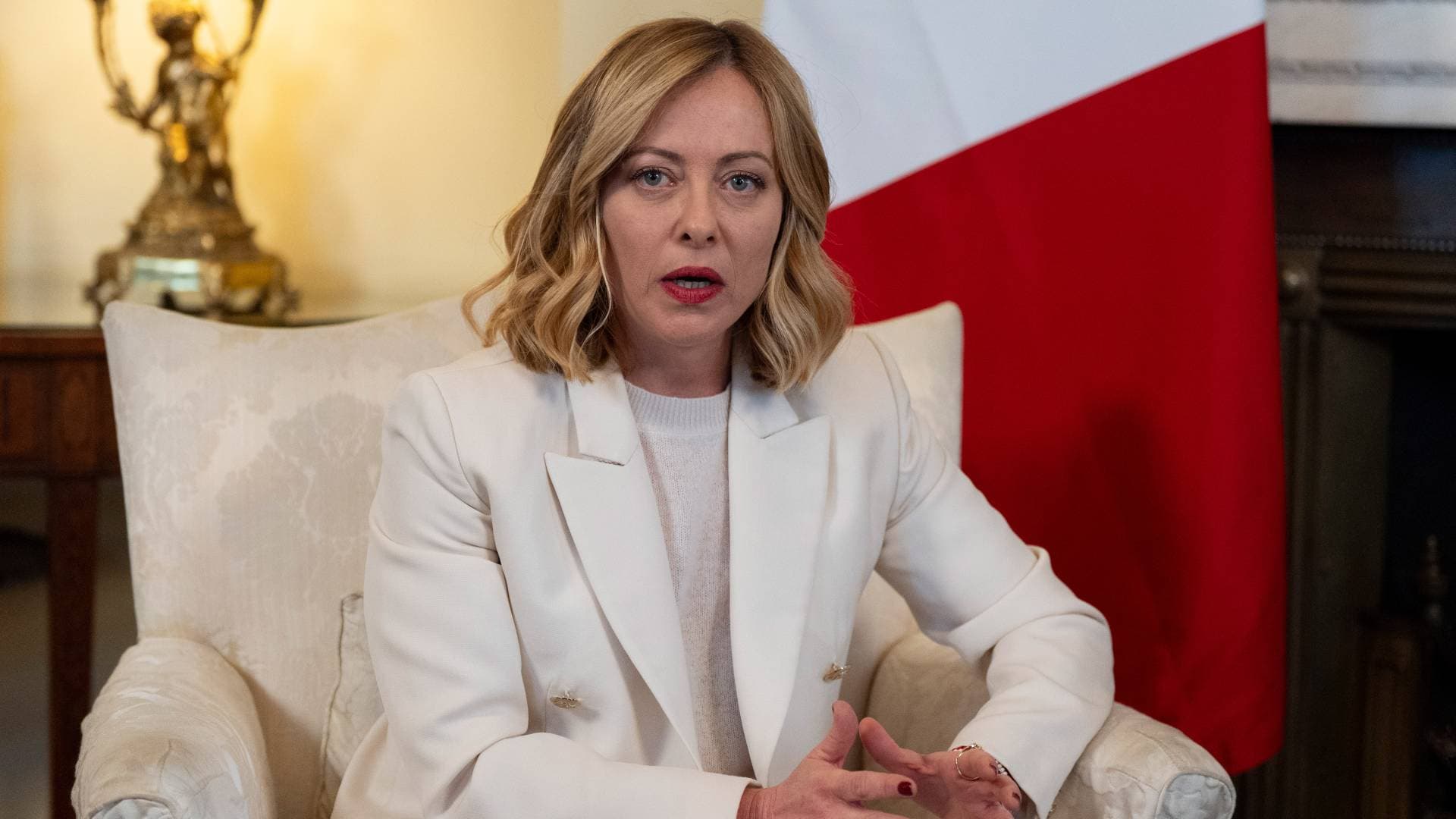 ميلوني تهاجم المحتجين عقب تعطيل السكك الحديدية في ميلان خلال الألعاب الأولمبية-فيديو