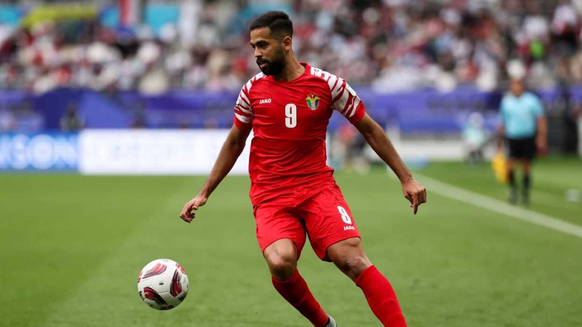 غياب متوقع لـ 3 أشهر .. علي علوان يخضع لعملية جراحية بعد قطع أربطة الكاحل