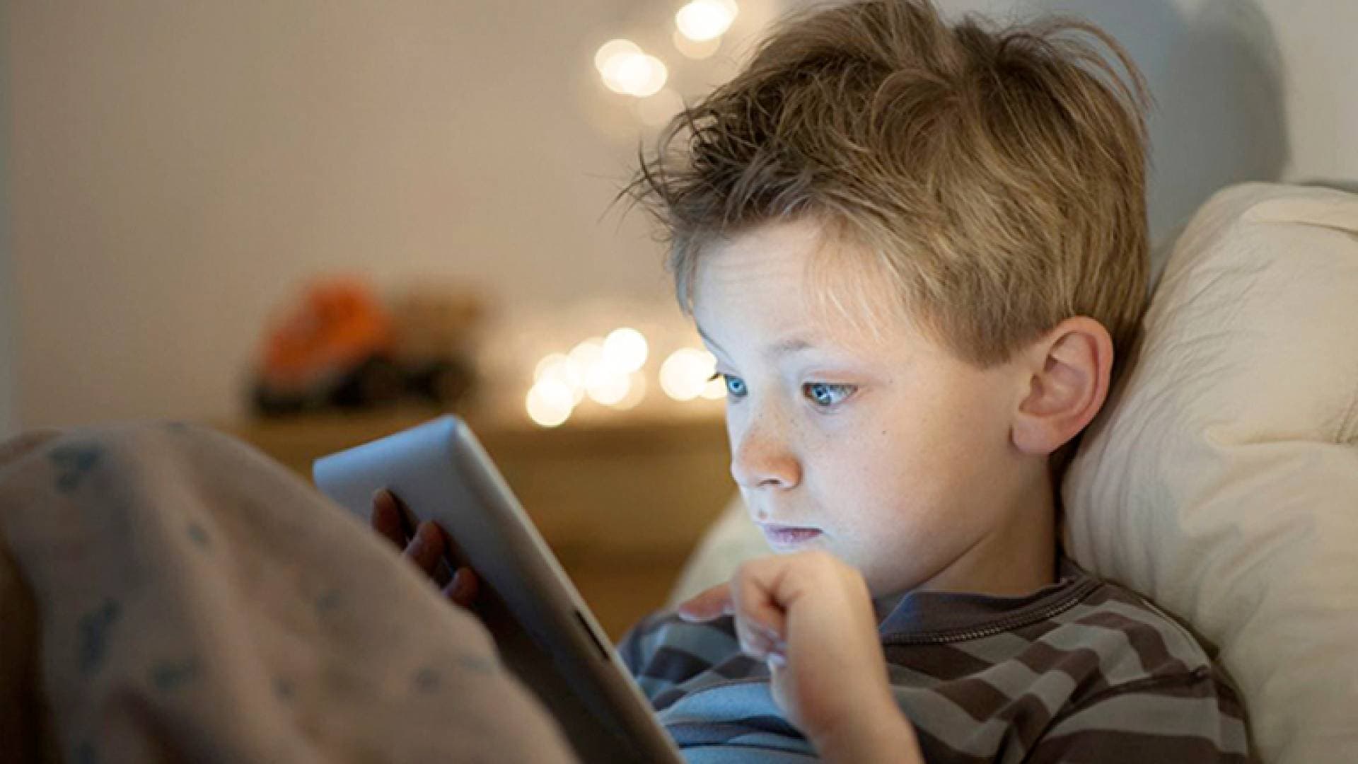 بين "المطرقة التشريعية" و"السندان النفسي".. هل ينقذ حظر "التواصل الاجتماعي"في الأردن الشخصيات الهشة؟