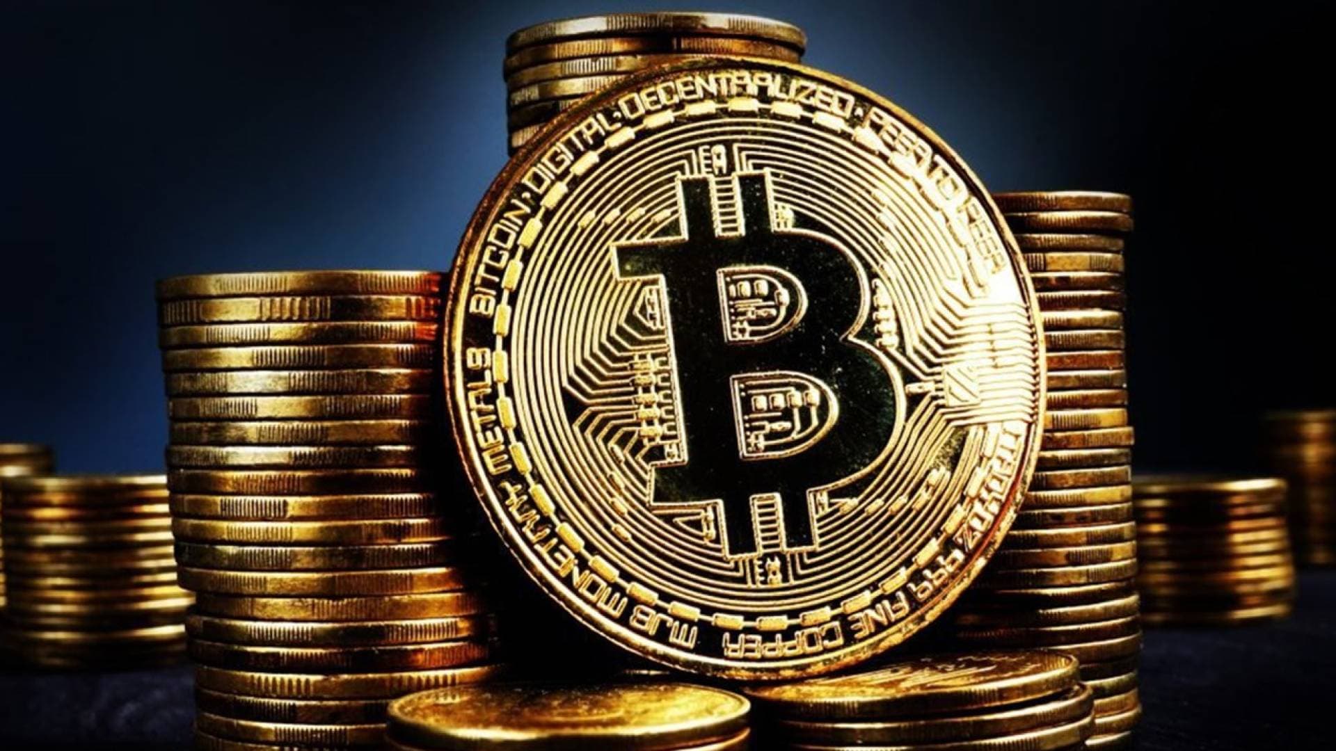 بيتكوين في "سكون مؤقت": هل تنجح العملة المشفرة في الحفاظ على مستوى 67 ألف دولار؟