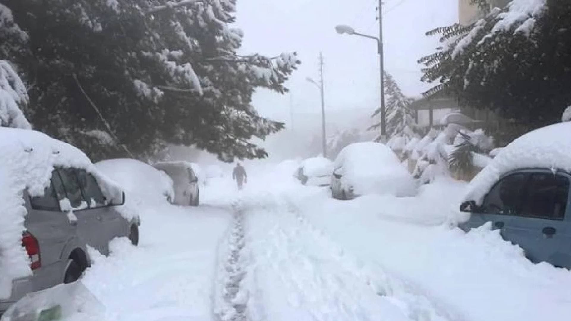 "منخفض قطبي عميق".. عواصف شتوية وثلوج وأمطار غزيرة نهاية الأسبوع في عدة دول