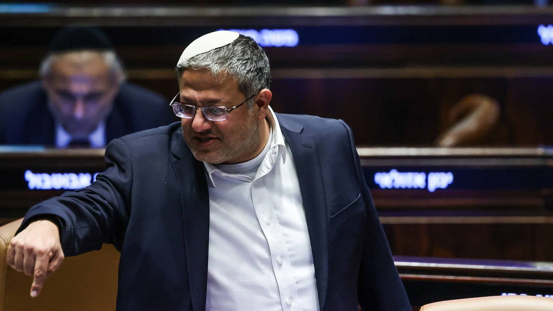 جرائم الحرب داخل السجون.. كيف يشرف بن غفير على التنكيل بالأسرى