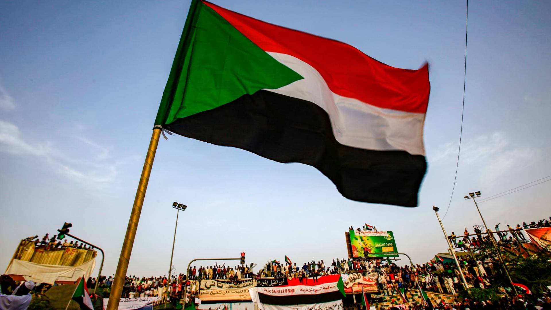 قرار مصري حاسم: نشر قوات عسكرية في الصومال وتحذيرات "شديدة اللهجة" بشأن وحدة السودان