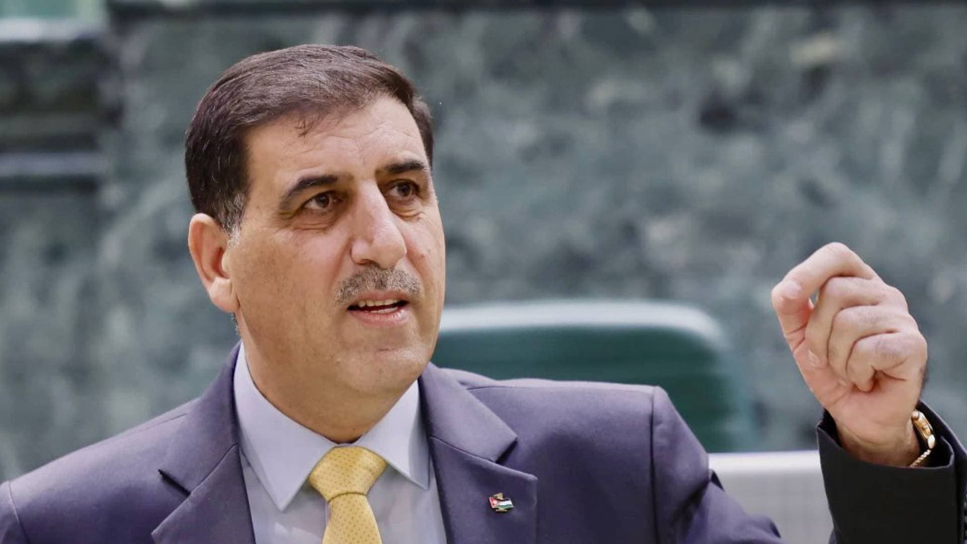 النائب القبلان يحذر من "السمو المطلق" لمواد قانون الغاز ويقترح استبدال "التعليمات" بـ "الأنظمة"