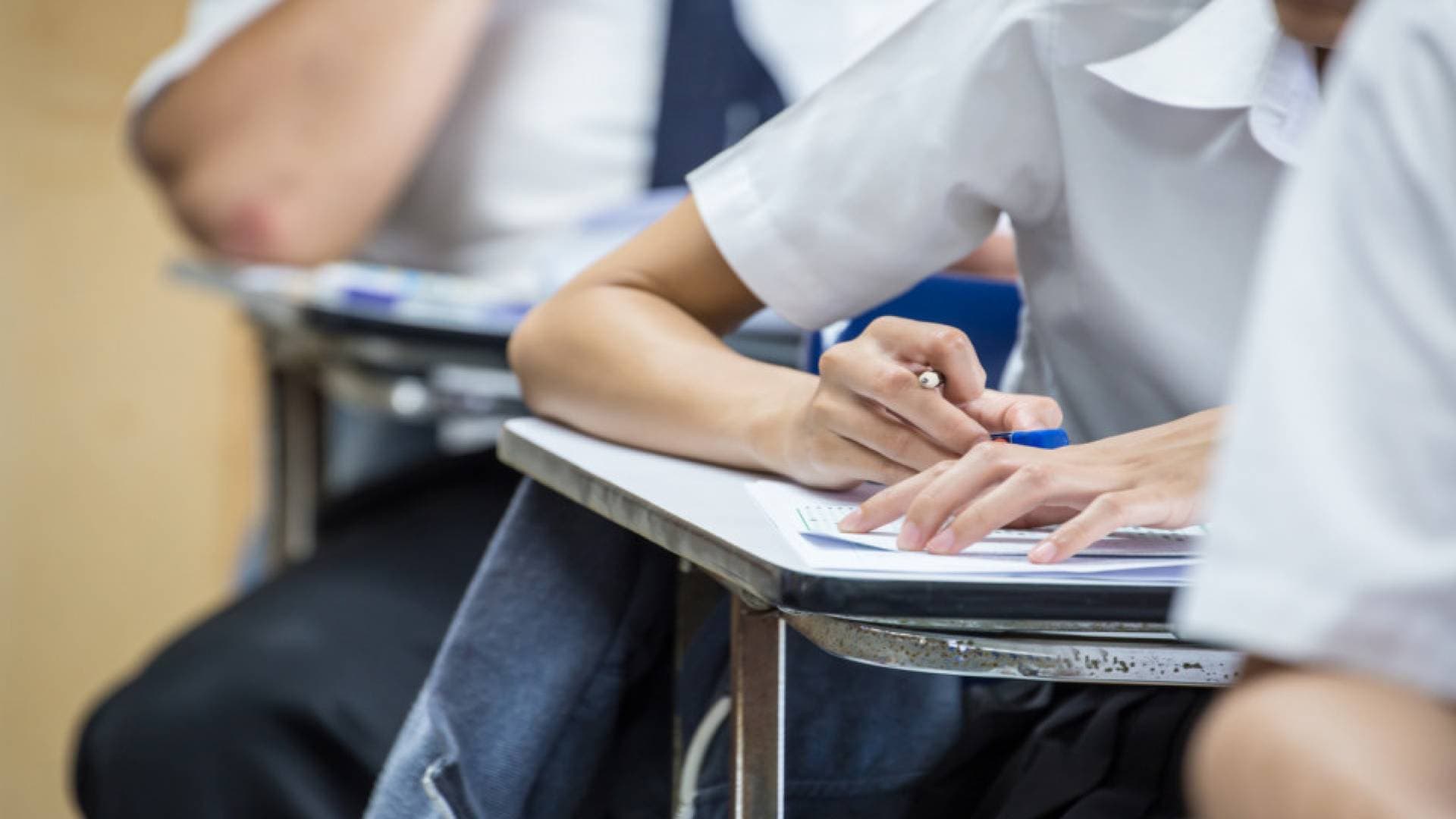 التعليم العالي تفتح باب الانتقال بين التخصصات والجامعات لطلبة البكالوريوس.. إليك التفاصيل