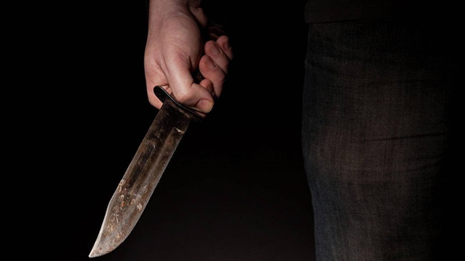 الحكم بالإعدام شنقا على عشرينية قتلت والدها طعنا في قلبه بالرصيفة