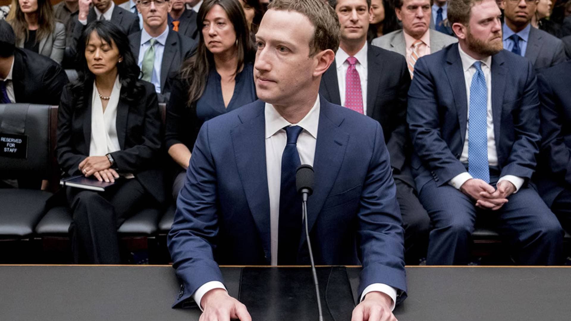 زوكربيرغ يمثل أمام القضاء في قضية "إدمان المراهقين" على التواصل الاجتماعي