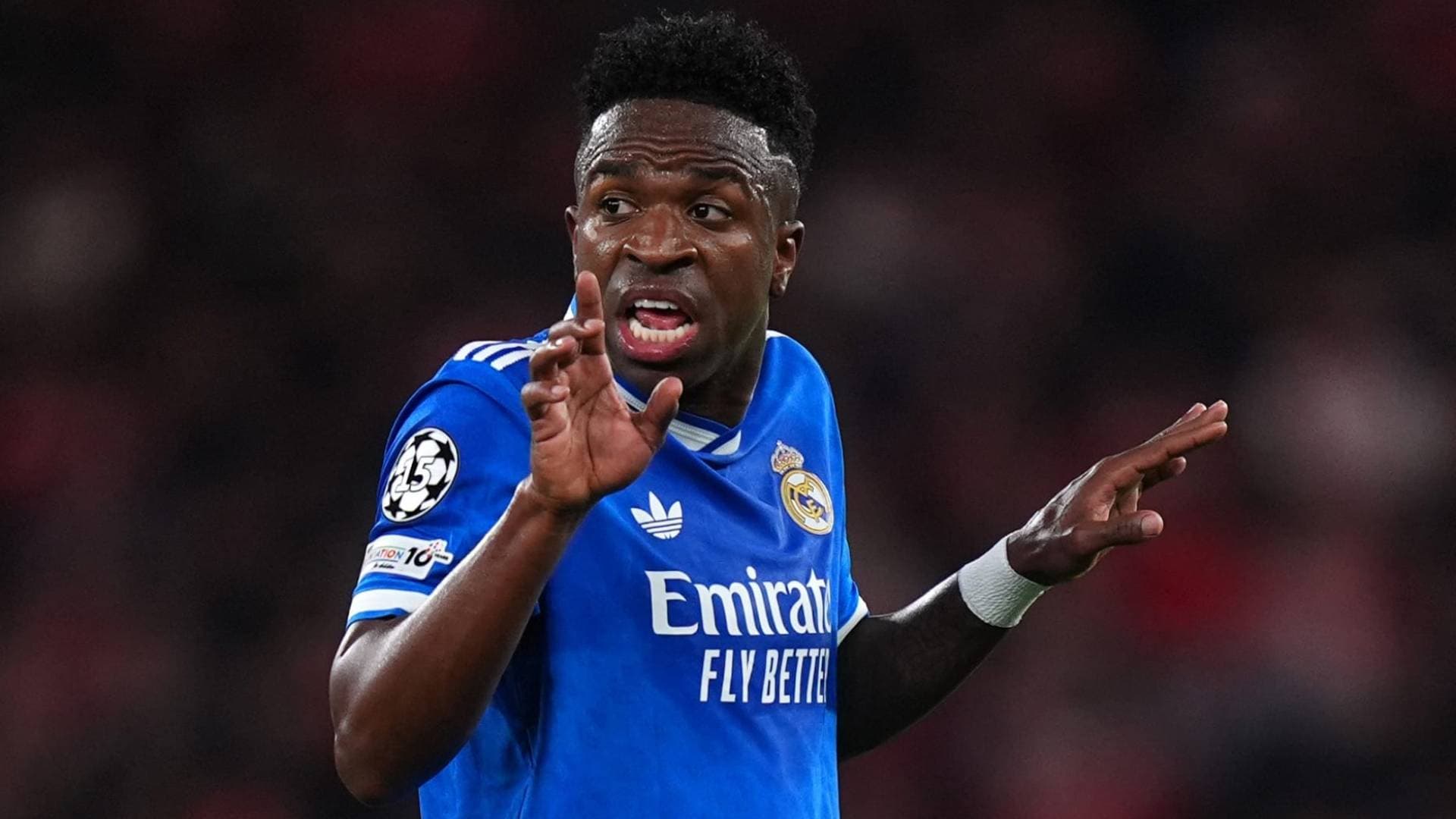 "معا يا أخي".. إبراهيم دياز يتضامن مع فينيسيوس جونيور