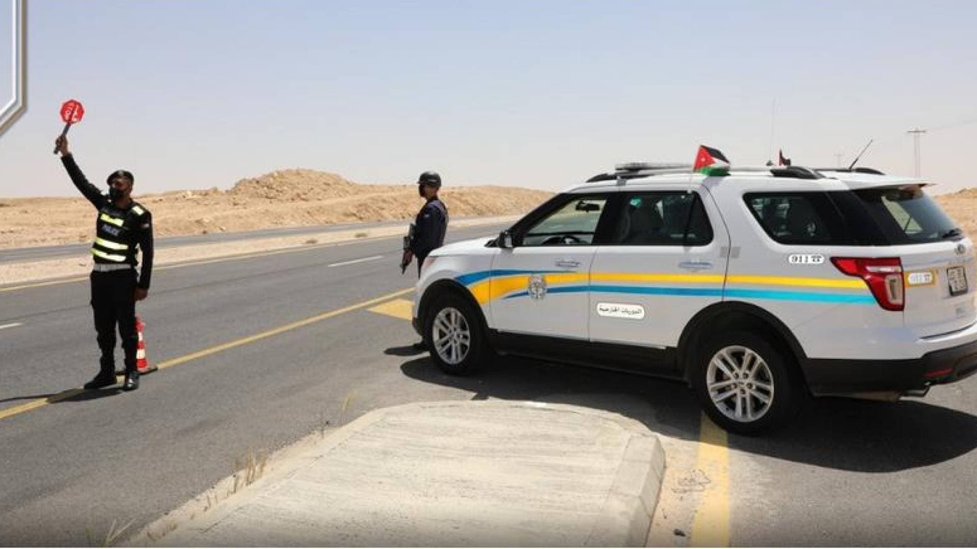 الدوريات الخارجية: إصابتان في حادثين منفصلين وضبط مركبة تسير بسرعة 189 كم/س