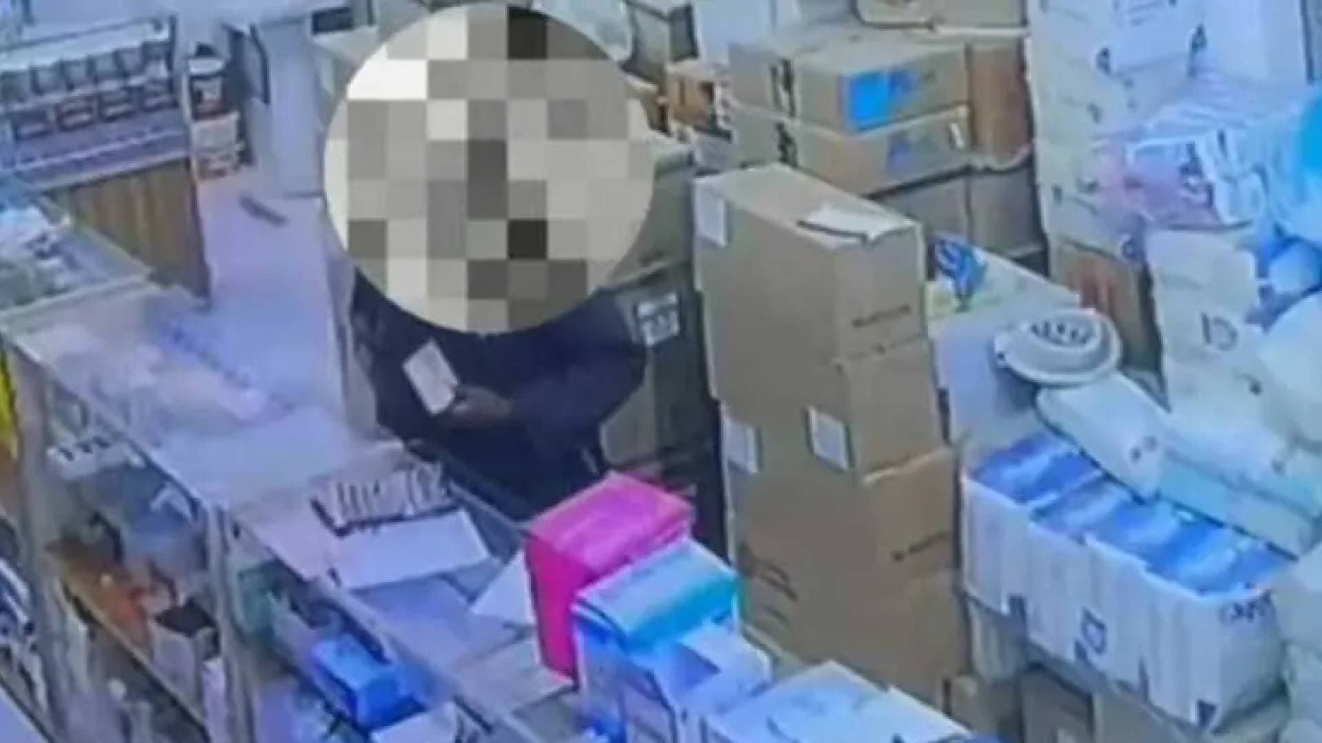 نهاية هوليوودية لـ "لص الصيدليات" في السودان.. خدعة ذكية وسقوط تقني عبر الـ GPS