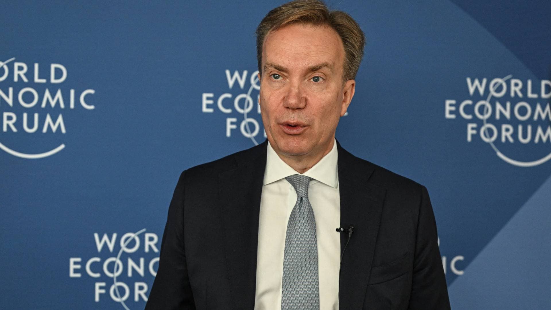 استقالة رئيس منتدى "دافوس" بورغه برنده على خلفية ارتباط اسمه بـ "إبستين"