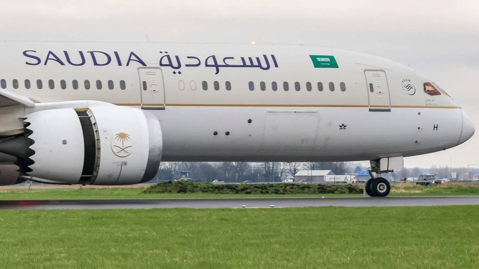 الخطوط السعودية تمدد فترة إلغاء رحلاتها إلى الأردن والكويت والإمارات وقطر والبحرين و روسيا