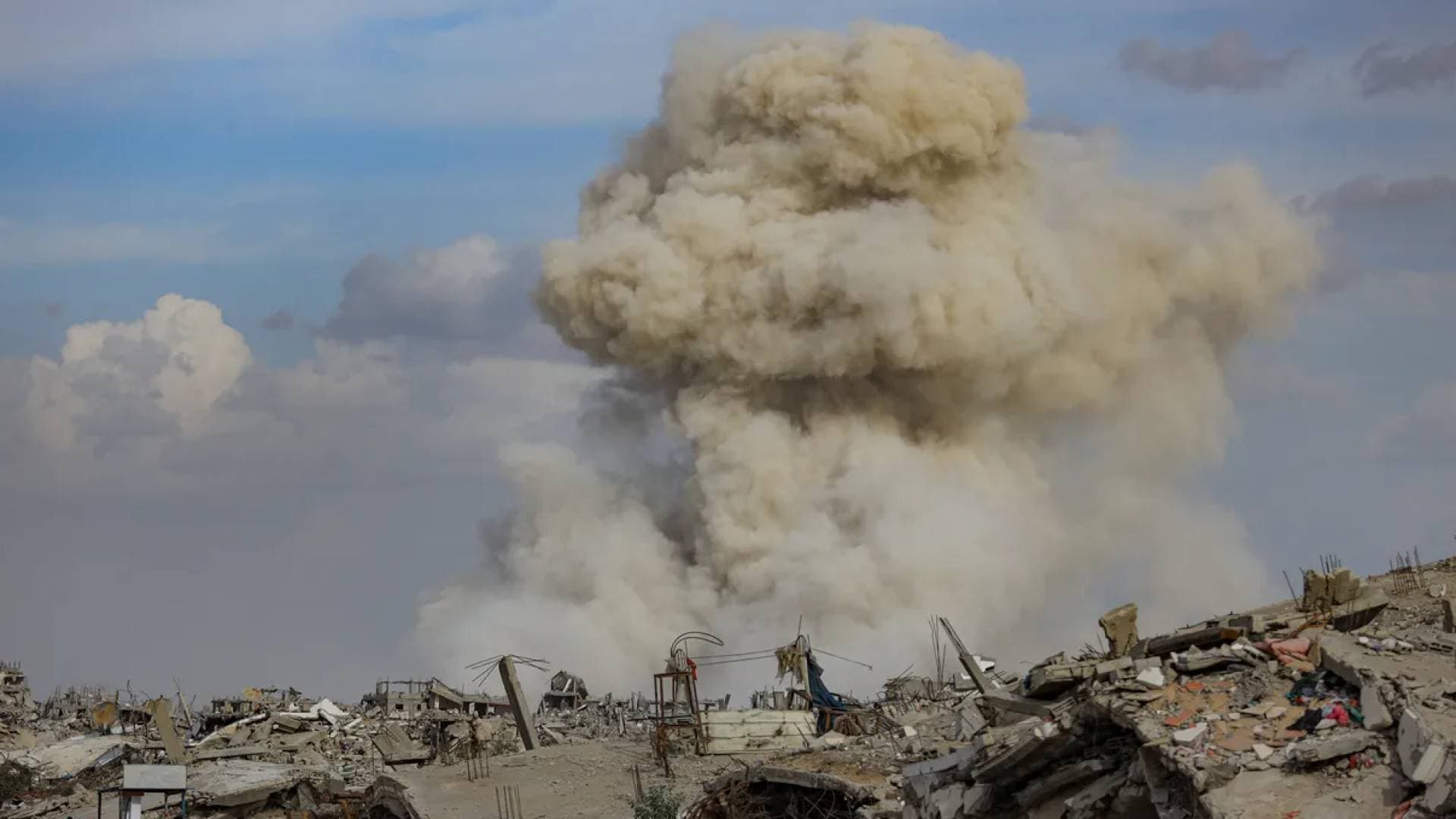 144 يوما من الخروقات: الاحتلال يقوض "اتفاق الهدنة" بالغارات وتجويع السكان