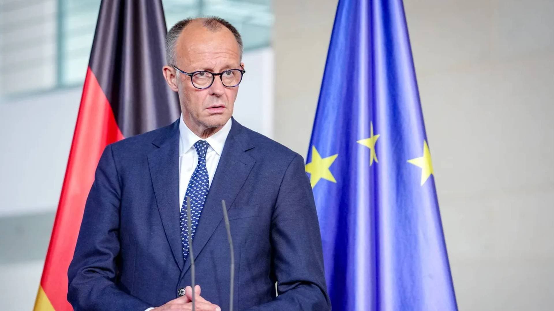 المستشار الألماني يحذر: انهيار إيران تهديد لأمن الطاقة في أوروبا