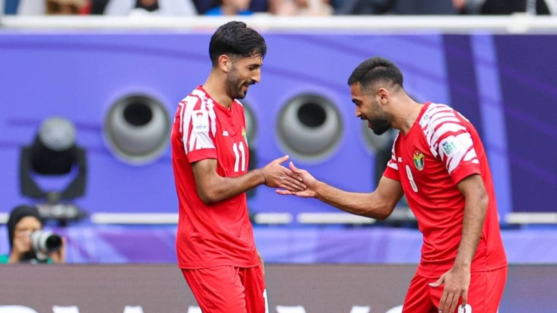 علي علوان ويزن النعيمات يرافقان بعثة الحسين إربد في طريق العودة  الى الأردن