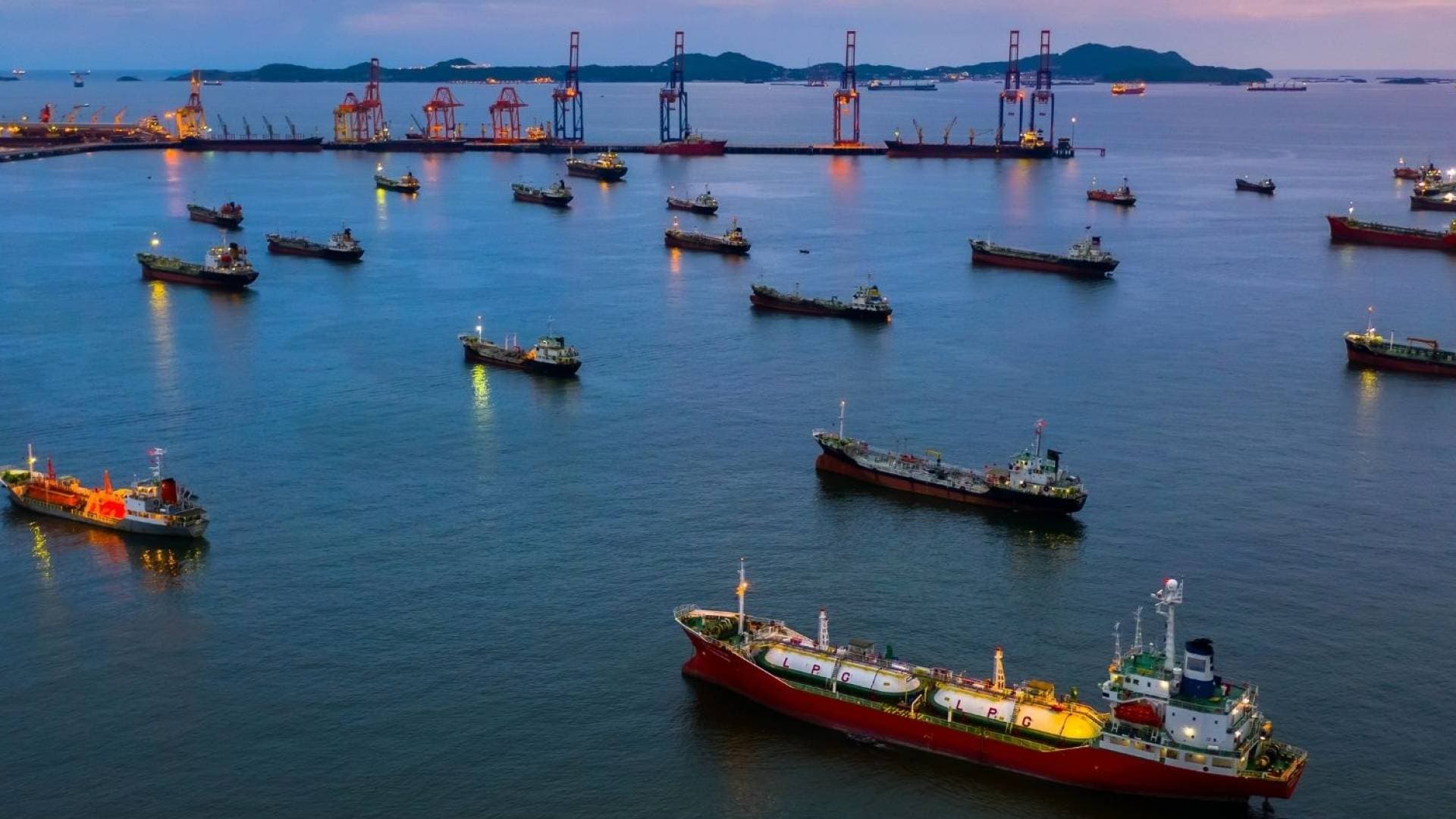 "الغارديان": بريطانيا تملك مخزون غاز يكفي ليومين فقط وسط أزمة الطاقة