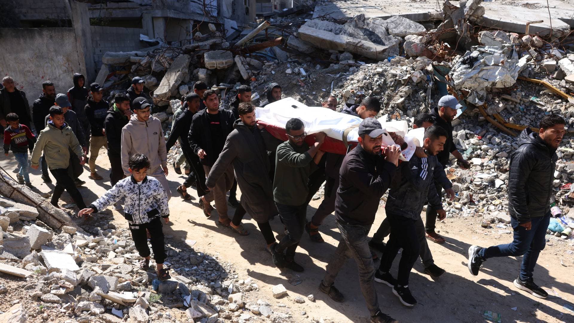 حصيلة شهداء قطاع غزة ترتفع إلى 72,133 منذ بدء العدوان في أكتوبر 2023