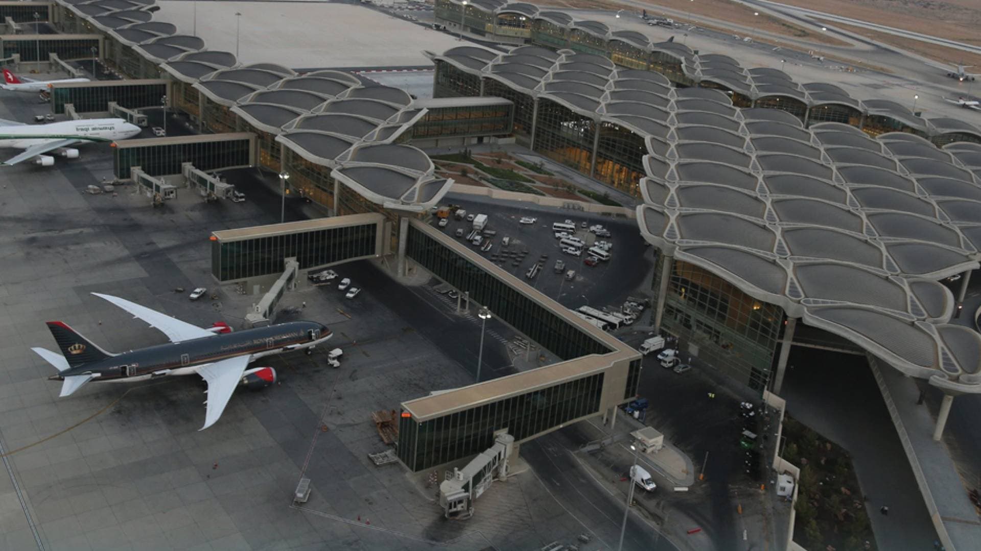 الكابتن ضيف الله الفرجات: مطار الملكة علياء يشهد استقرارا في حركة الطيران وثباتا في معدلات التشغيل