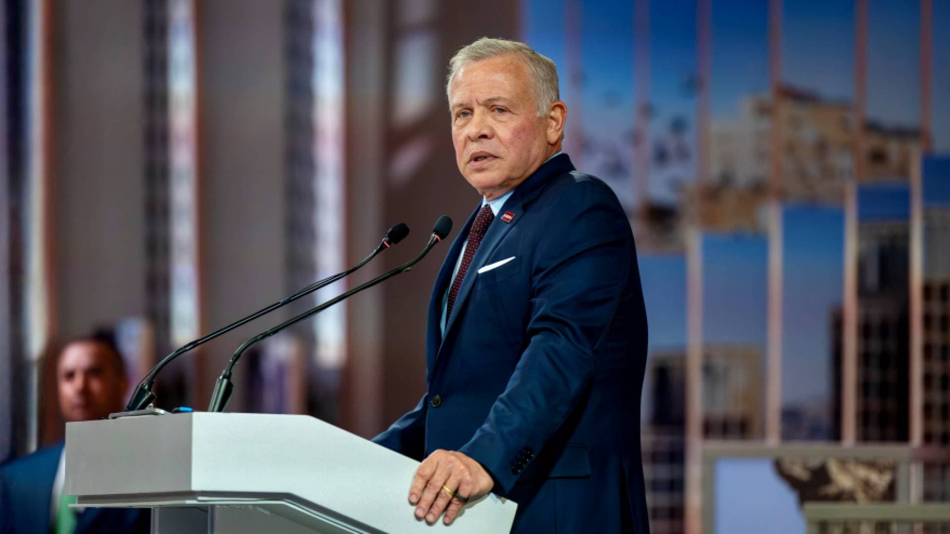 الملك ورئيس دولة الإمارات يبحثان هاتفيا تداعيات التصعيد الإقليمي